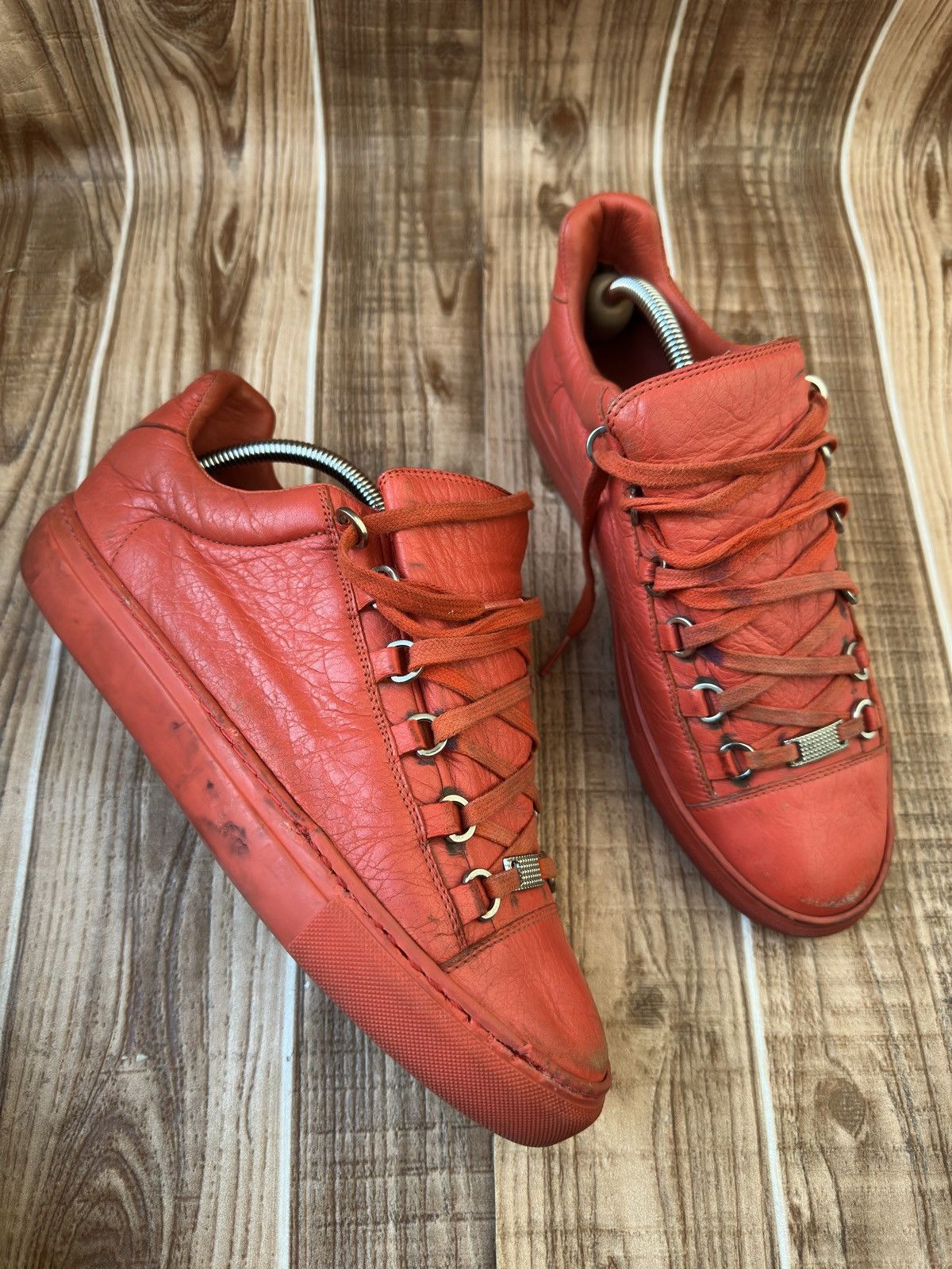 Balenciaga 🔥BALENCIAGA ARENA RED LEATHER LOW TOP SNEAKERS Size US 9 / EU 42 - 15 Thumbnail