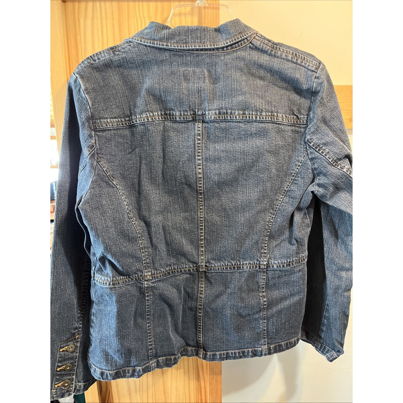 Liz Claiborne Liz Claiborne Jean Jacket Women Size 12 Blue 3 Button Cotton Size XL / US 12-14 / IT 48-50 - 8 Thumbnail