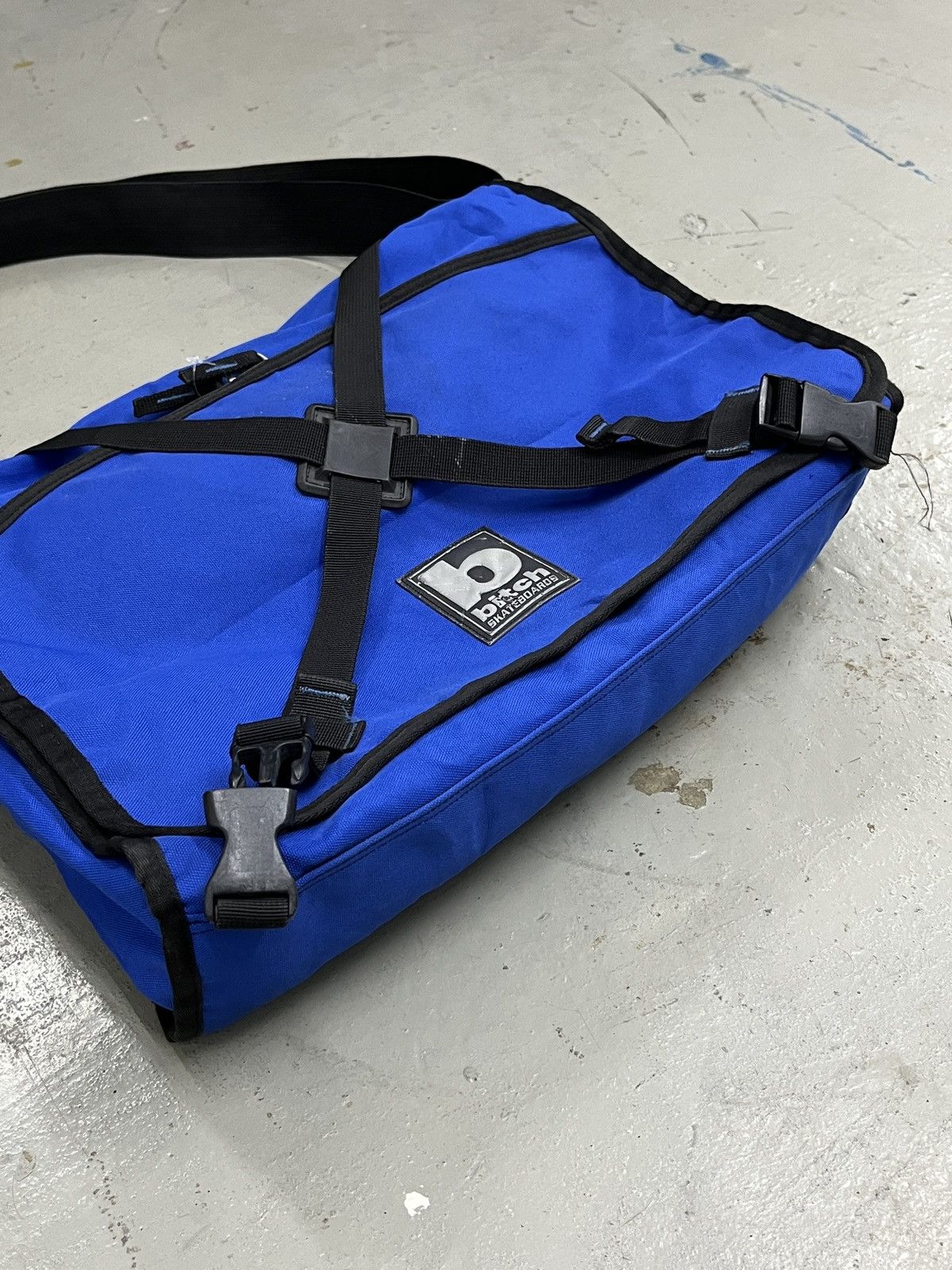 Hook-Ups Vintage 90s Rare Bitch Skateboards Large Messenger Sling Bag Size ONE SIZE - 8 Thumbnail