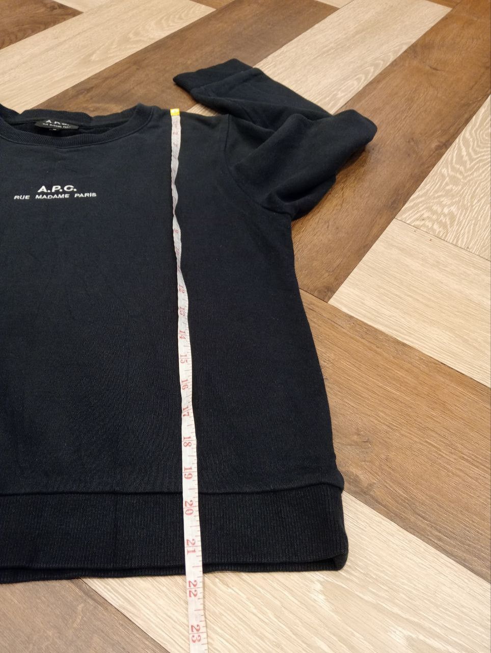 A.P.C. A.P.C RUE MADAME PARIS CROPPED CREWNECK - SIZE M Size M / US 6-8 / IT 42-44 - 11 Thumbnail
