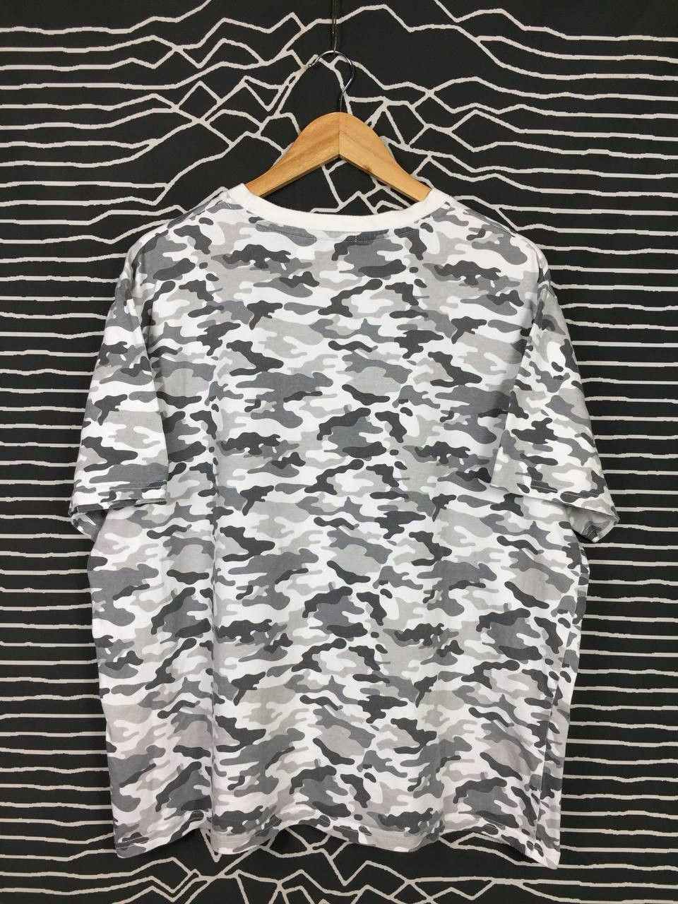 Japanese Brand × Vintage Back & Forth Rhapsody Embroidered Logo Camo Tee Size US XXL / EU 58 / 5 - 7 Thumbnail