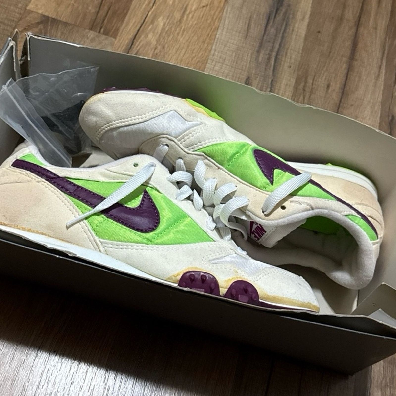 Nike 90s Nike Zoom V White Electric Green Red Plum Track Spikes Size US 9.5 / EU 42-43 - 10 Thumbnail