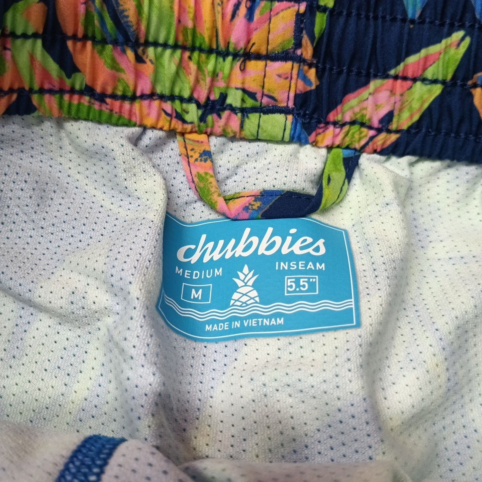 Chubbies Chubbies Men's The Ocean Flowers Swim Trunks Size M 5.5 Ins Size US 28 / EU 44 - 5 Thumbnail