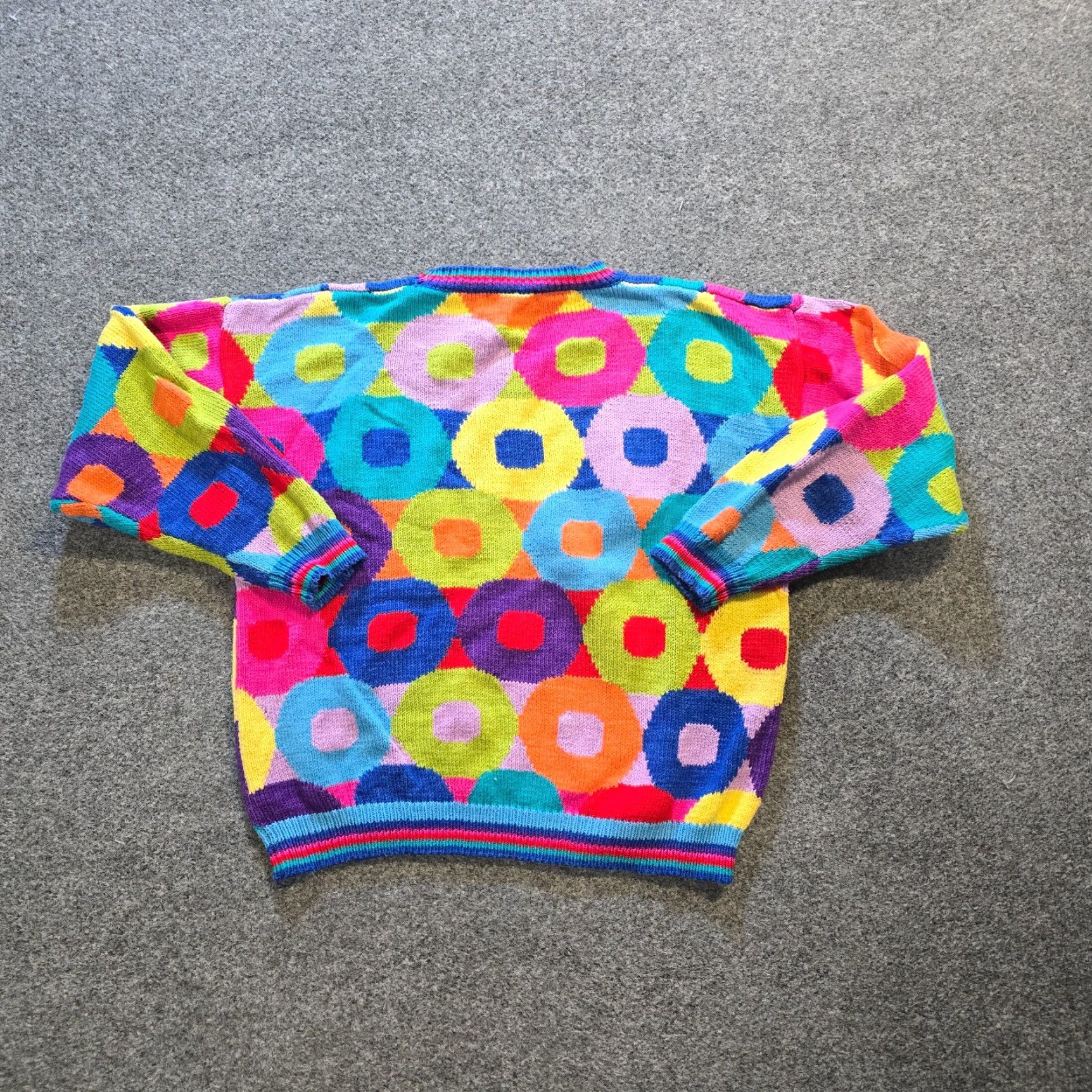 Rainbow VINTAGE Christine Foley Sweater Womens Size Small Blue Geometric Rainbow Fun Pullover Knit Crew Neck Long Sleeve Casual Size S / US 4 / IT 40 - 7 Thumbnail