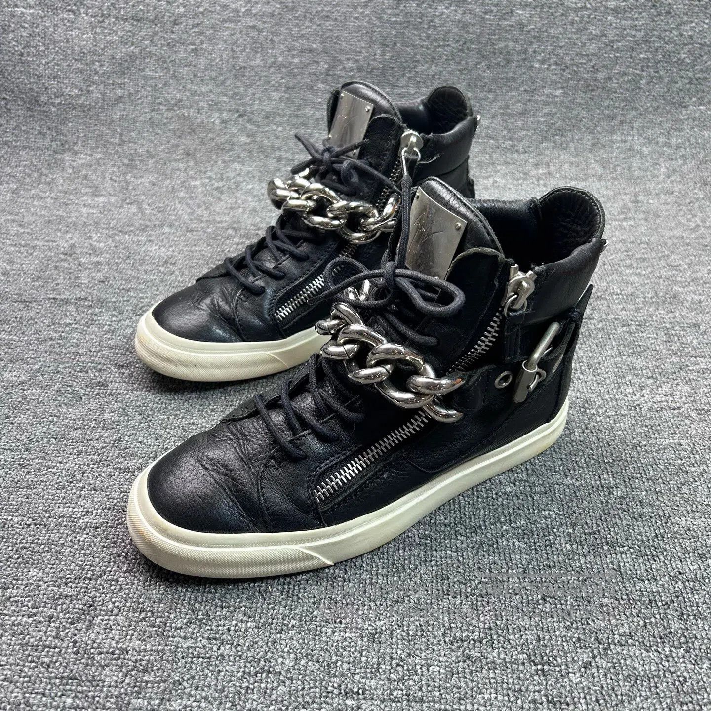 Giuseppe Zanotti Giuseppe Zanotti Black and Silver Double Zip High Top Shoe Size US 6 / EU 39 - 1 Thumbnail