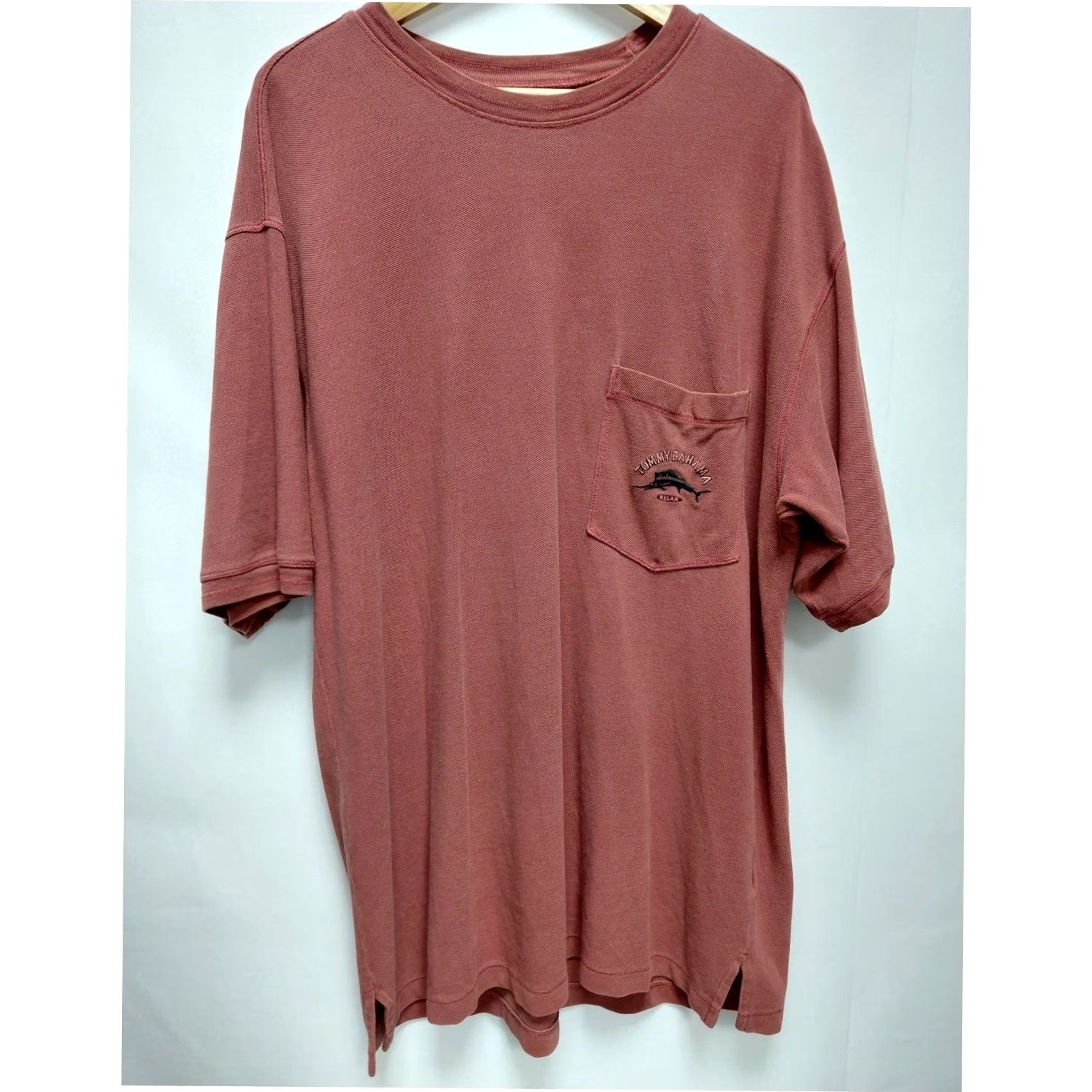 Tommy Bahama Tommy Bahama T-Shirt Pink Solid Knit Short Sleeve Men L 100% Cotton Crew Neck Regular Size US L / EU 52-54 / 3 - 2 Thumbnail