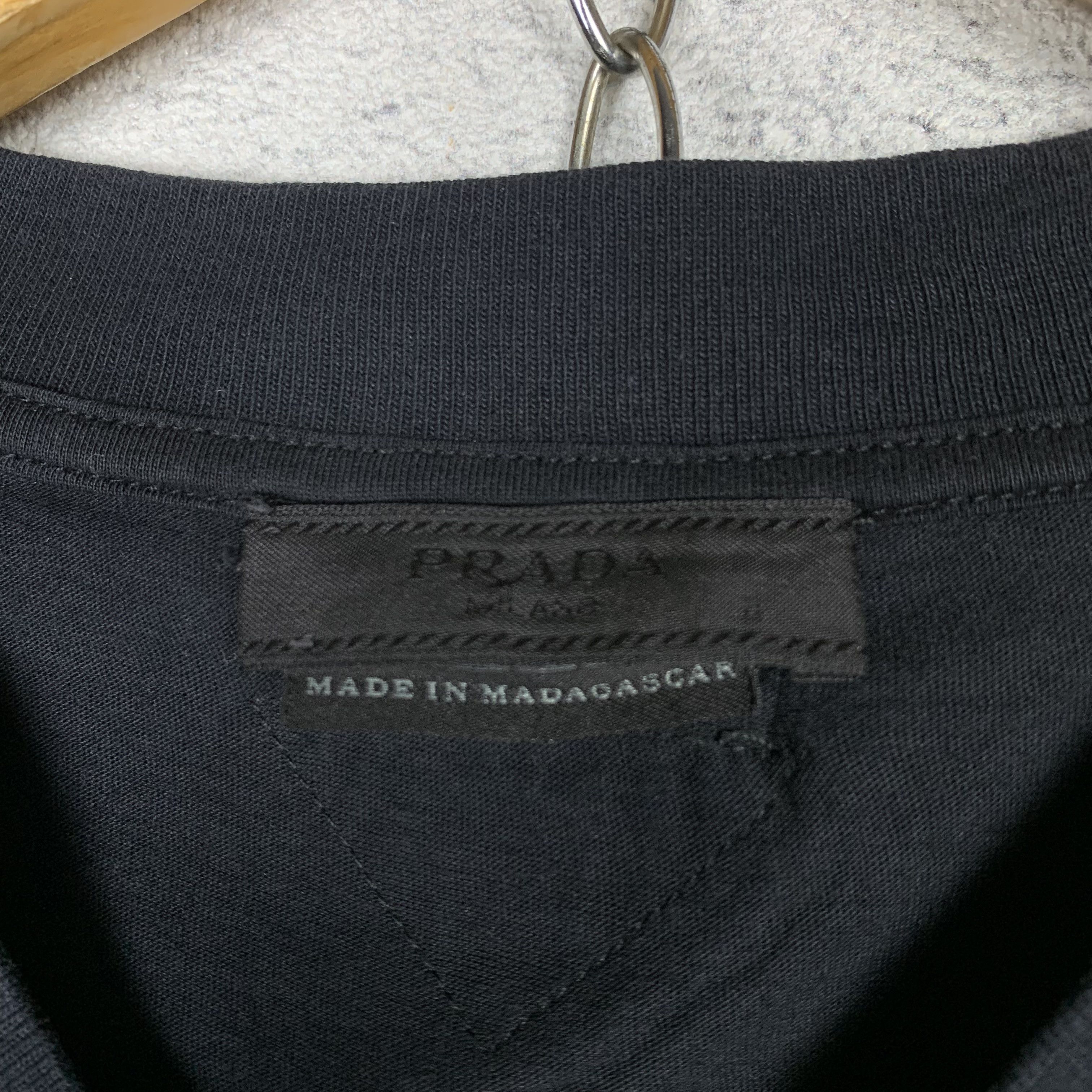 Prada Prada V-neck Top Size L / US 10 / IT 46 - 4 Thumbnail