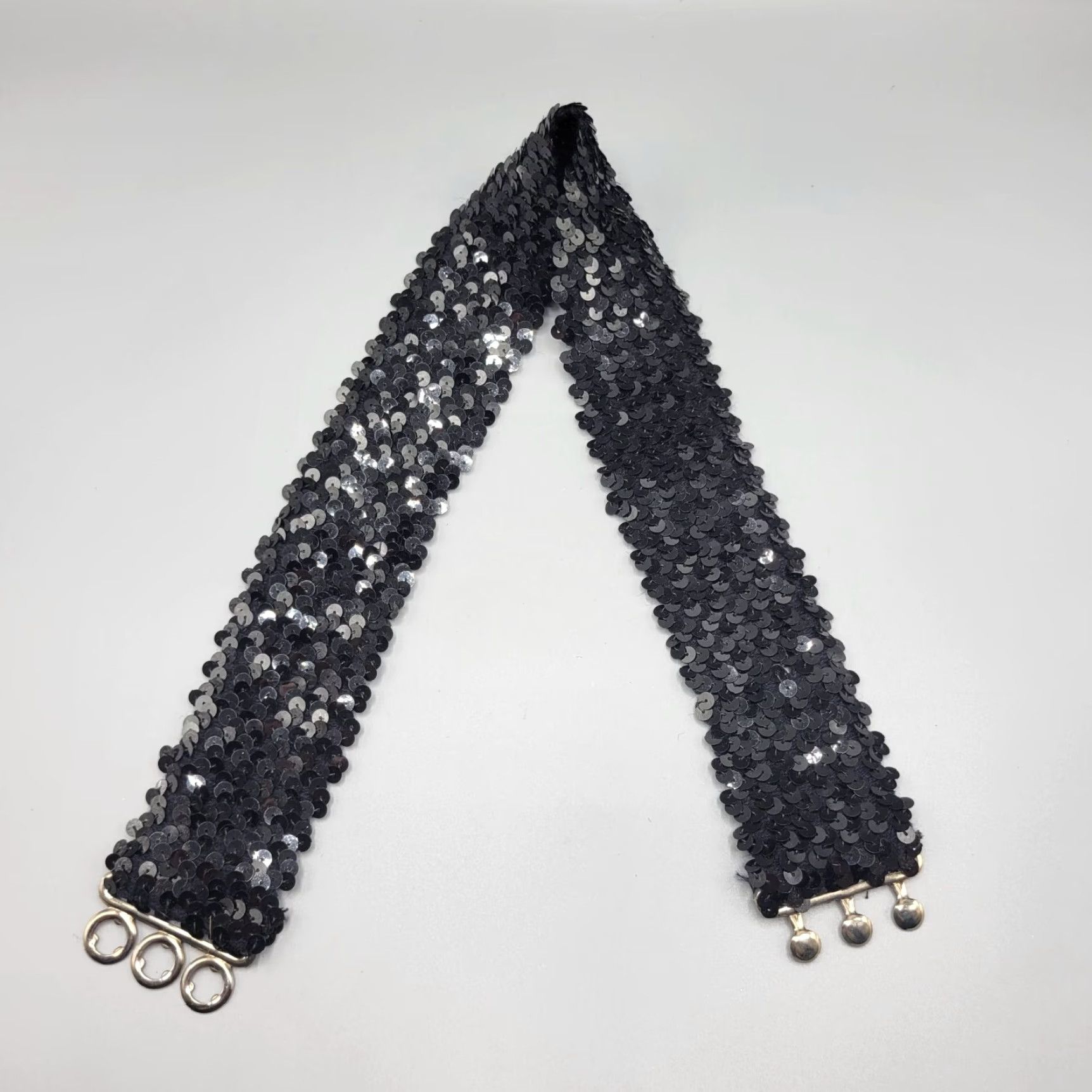 Vintage VINTAGE Black Sequin Elastic Stretch Belt Metal Clasp Closure Clubwear Women One Size Black Sequin Belt Womens Size ONE SIZE - 4 Thumbnail