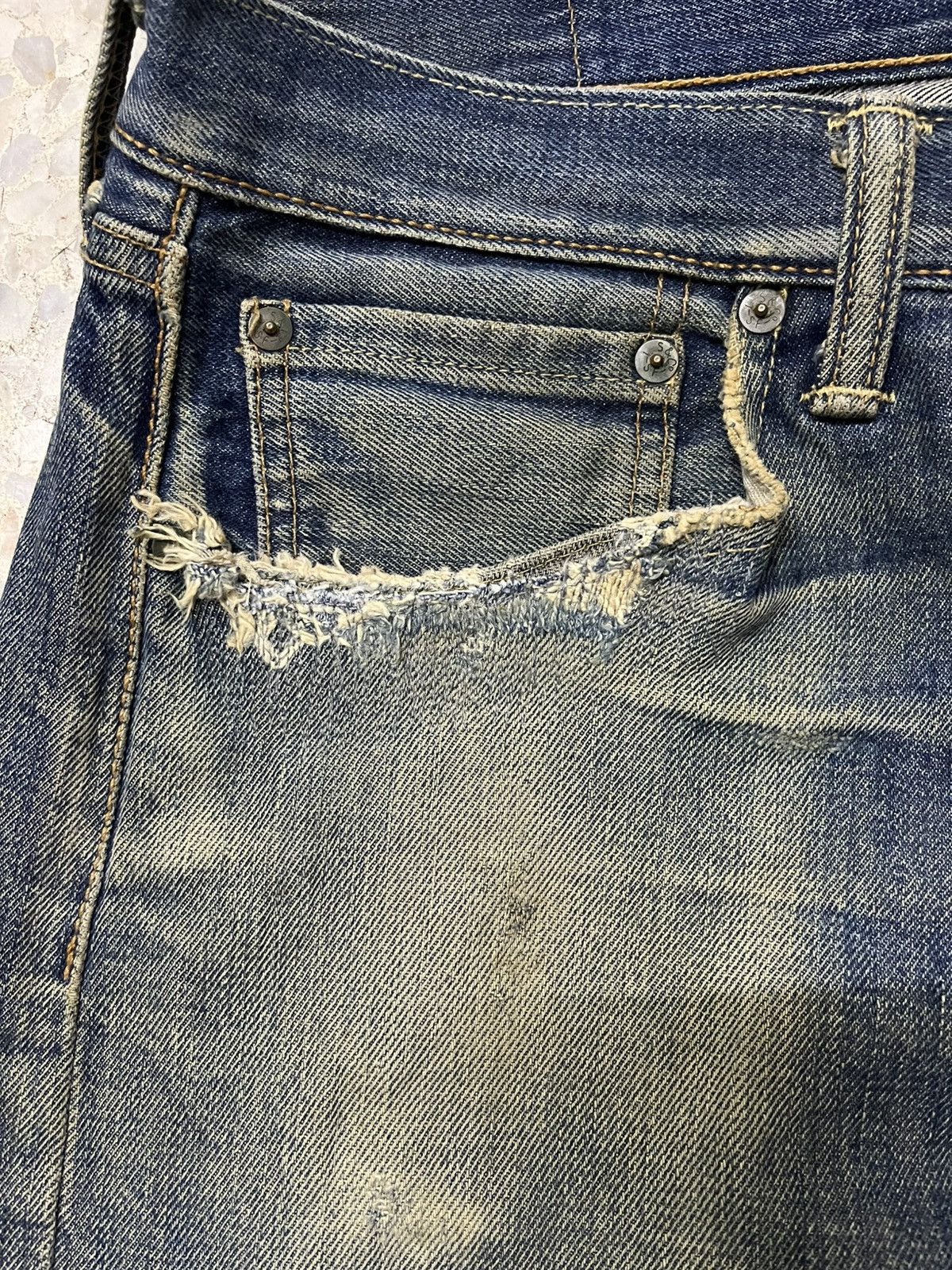 Levi's Distressed Levis 501 white oak cone denim Size US 36 / EU 52 - 7 Thumbnail