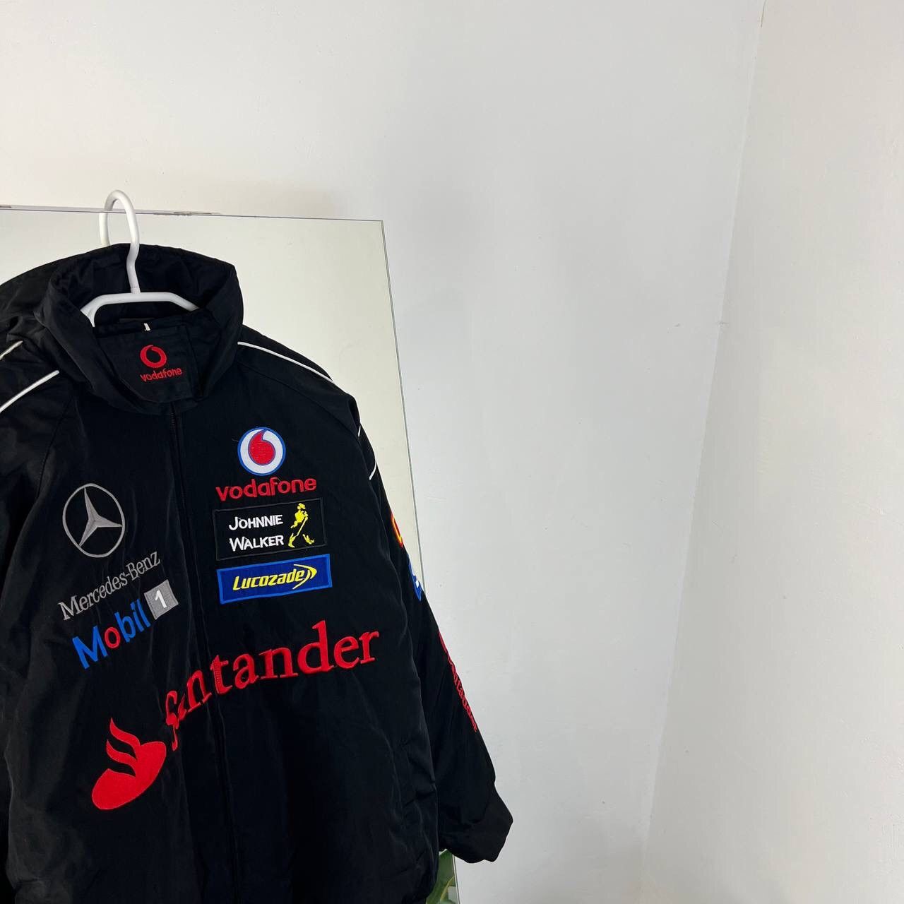 Mercedes-Benz Vintage Mercedes Benz Santander Racing Vodafone McLaren Size US L / EU 52-54 / 3 - 3 Thumbnail