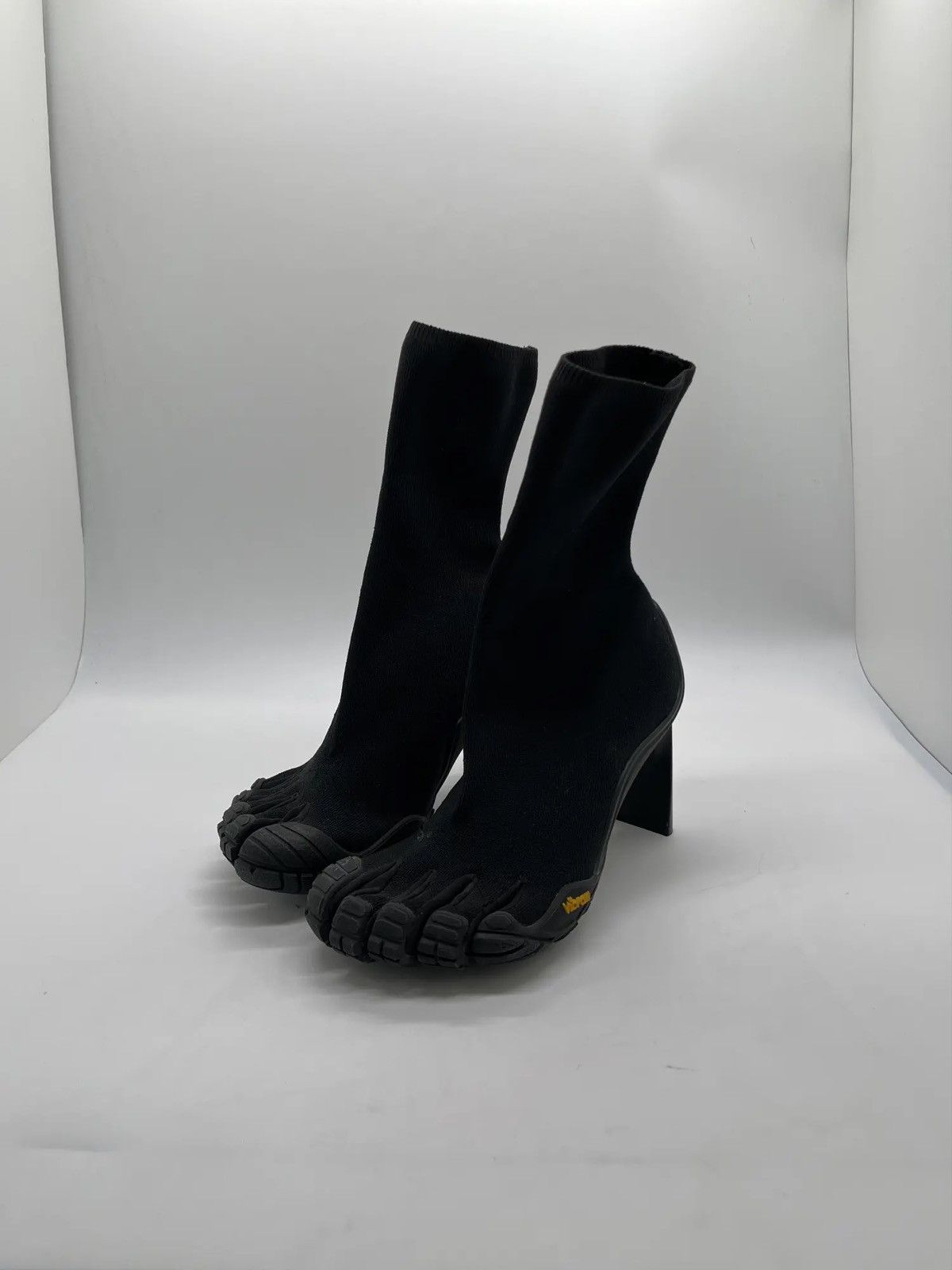 Balenciaga Balenciaga Vibram Five Finger Boots Size US 6 / IT 36 - 1 Thumbnail