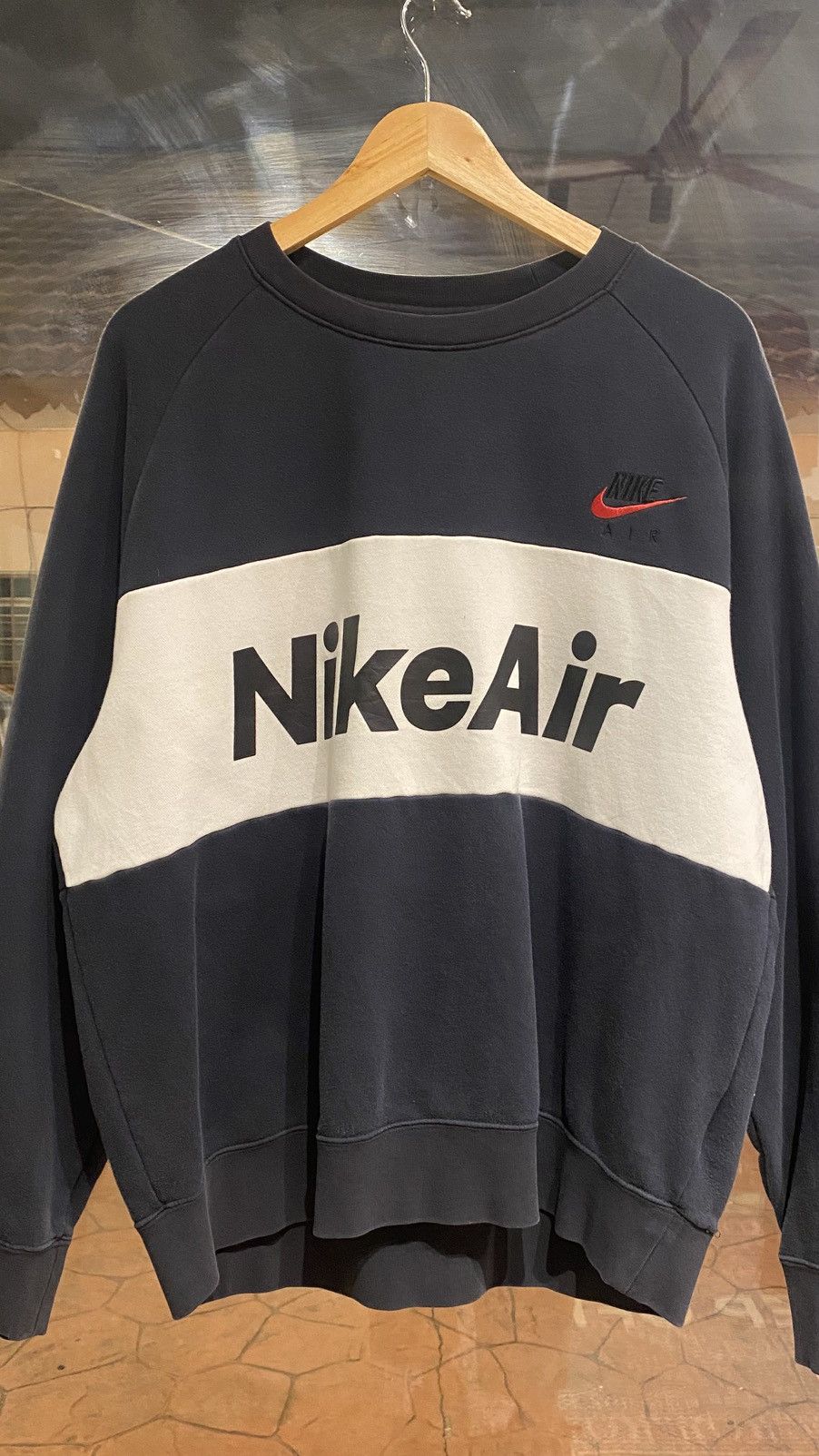 Nike Nike Air Big Logo Crewneck Streetwear Size US XXL / EU 58 / 5 - 1 Thumbnail
