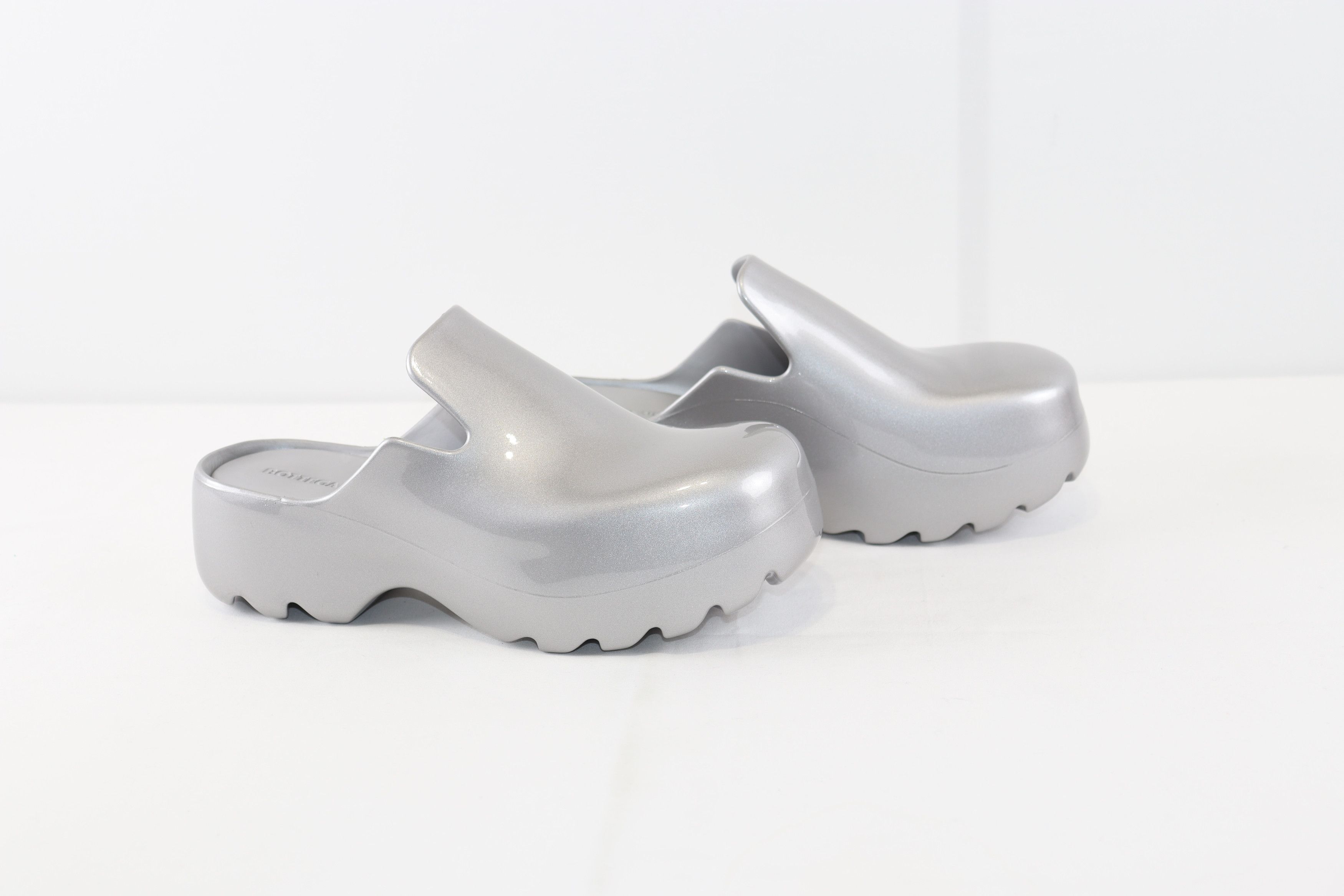 Bottega Veneta o1rshd1 / Flash Rubber Slipper / Slip On in Silver Size US 9 / EU 42 - 6 Thumbnail