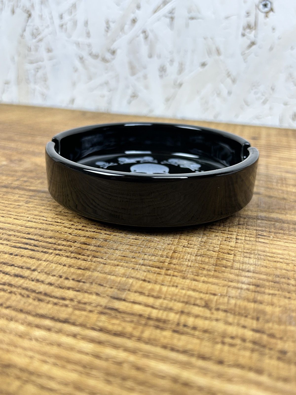 Mastermind Japan Never Used Mastermind Ceramic Skull Ashtray MMJ MMW Size ONE SIZE - 3 Thumbnail