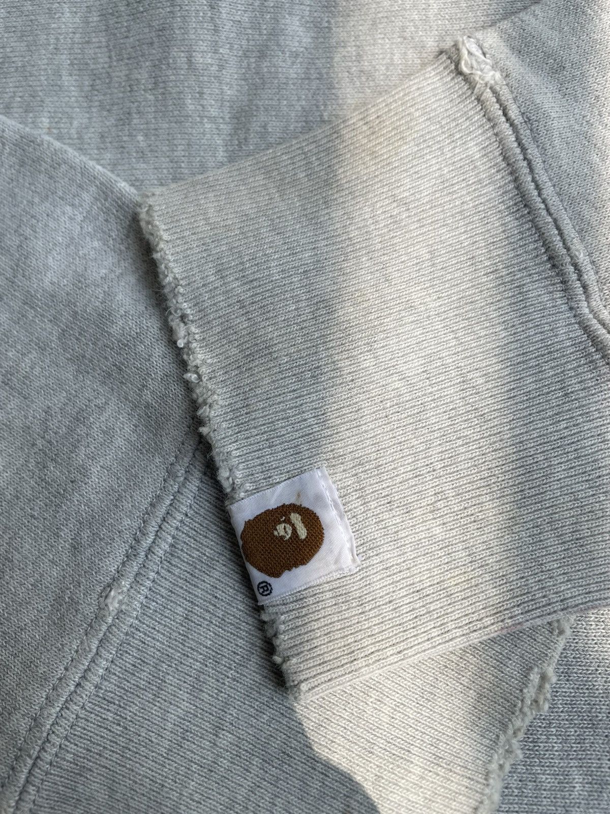 Bape Vintage 90's "Distress Bathing Ape" Sweatshirt Size US L / EU 52-54 / 3 - 9 Thumbnail