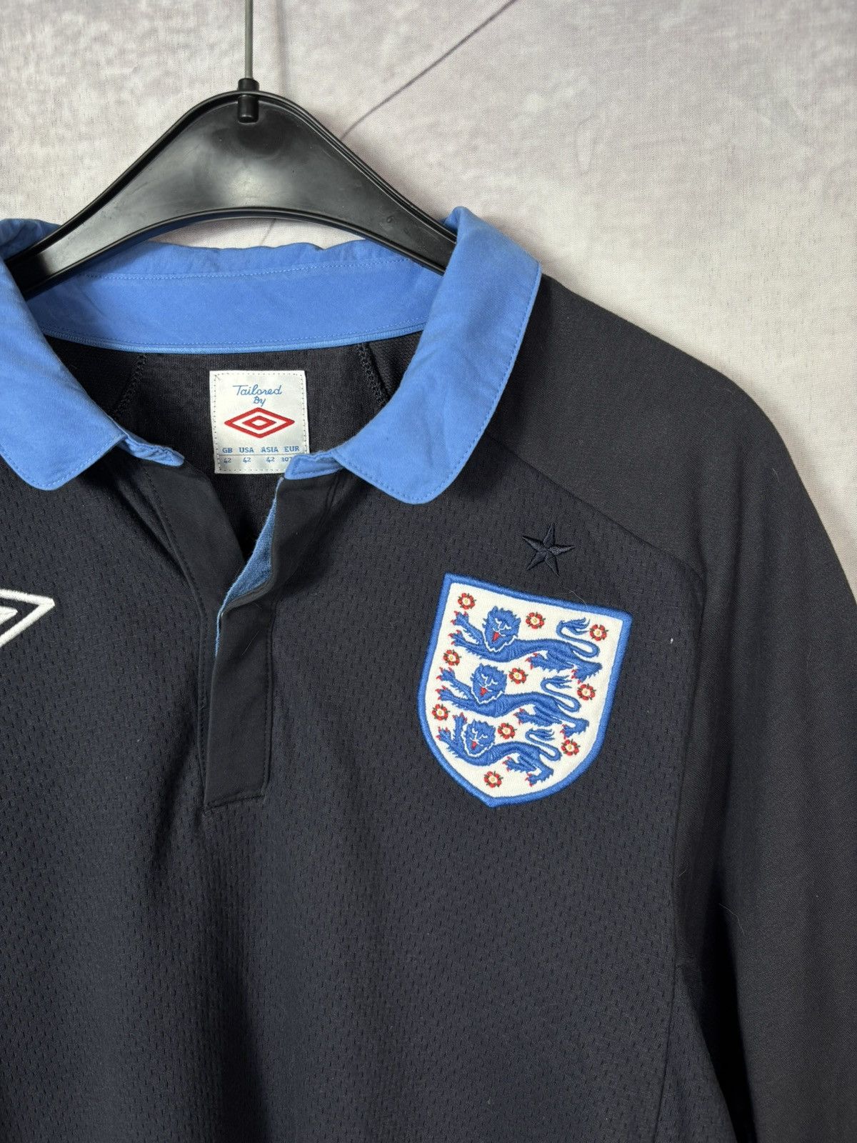 Umbro Umbro England 2011/12 Soccer Jersey Shirt Size US L / EU 52-54 / 3 - 4 Thumbnail