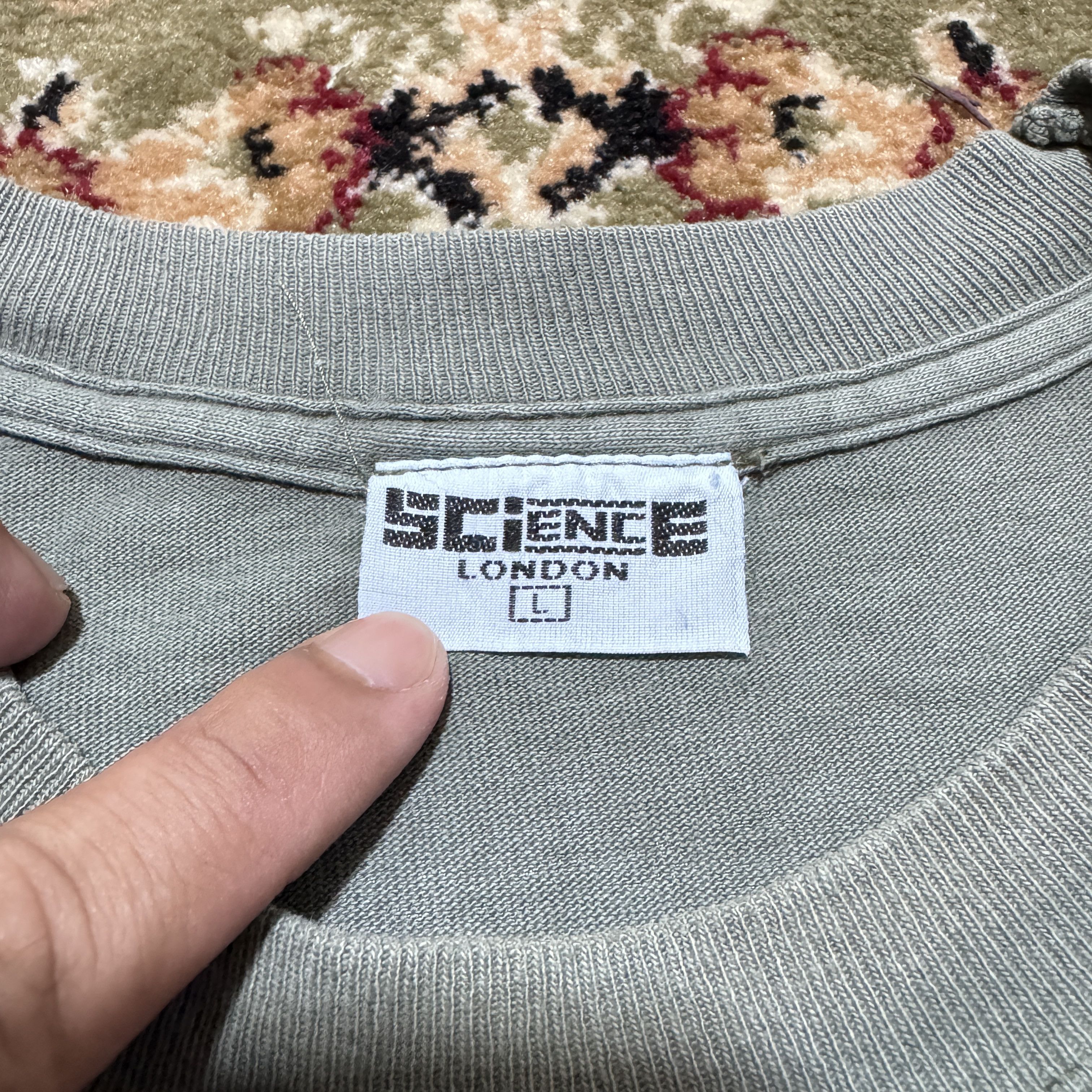 Arts & Science Vintage Science London Pop Art Skateboard Sun Faded T shirt Size US L / EU 52-54 / 3 - 5 Thumbnail