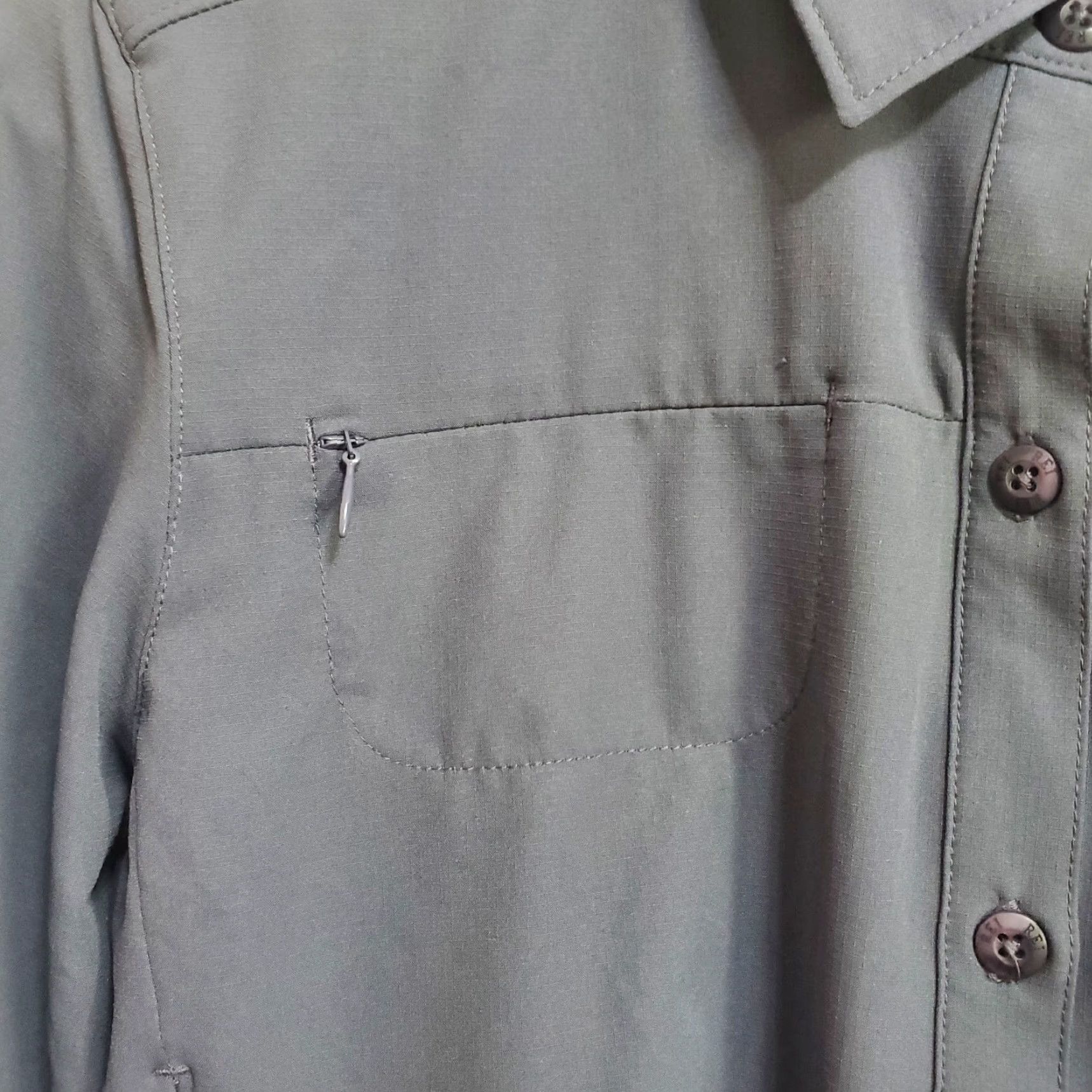 Vintage REI Shirt Women S Plum Roll Tab Polyester Fishing Hiking Vented Zipper Pockets Size S / US 4 / IT 40 - 7 Thumbnail