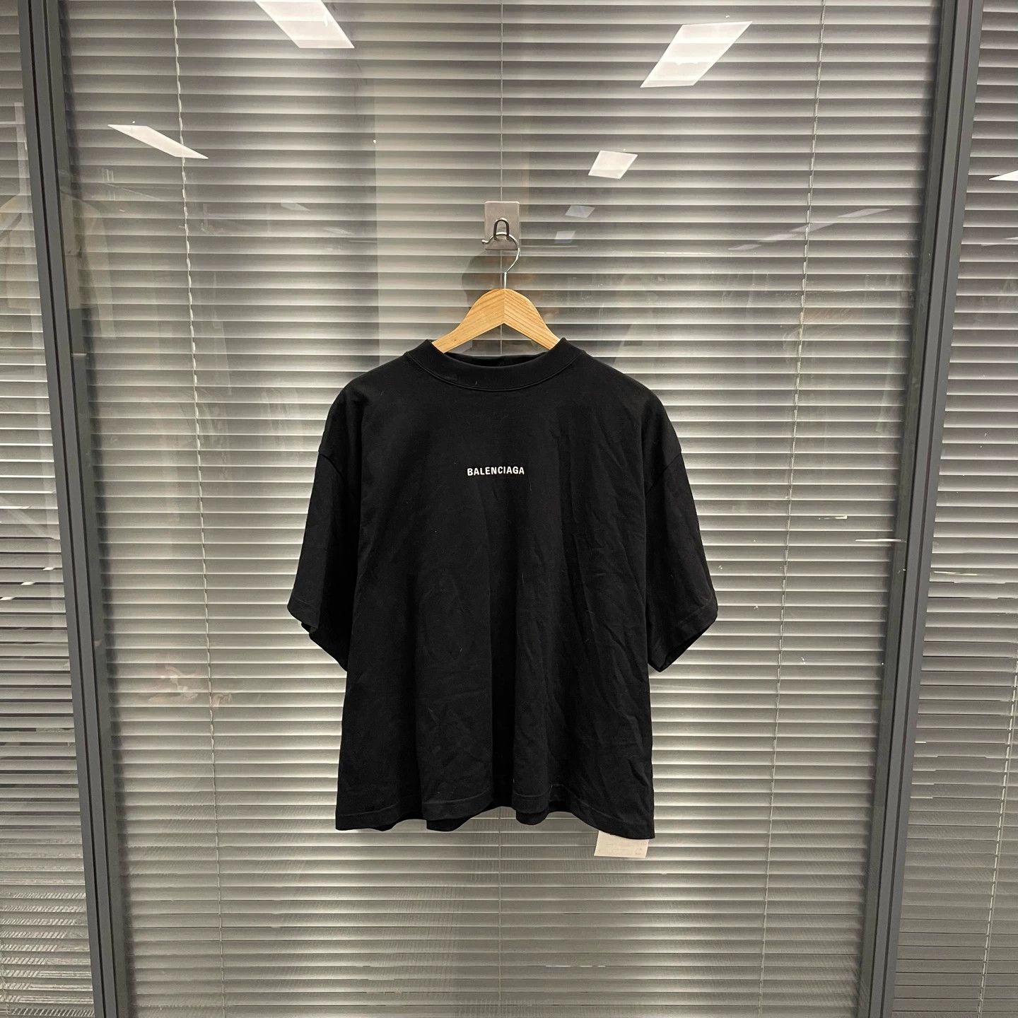 Balenciaga Balenciaga 24ss Black Embroidered Logo Tee 2 99 New Size US M / EU 48-50 / 2 - 1 Thumbnail