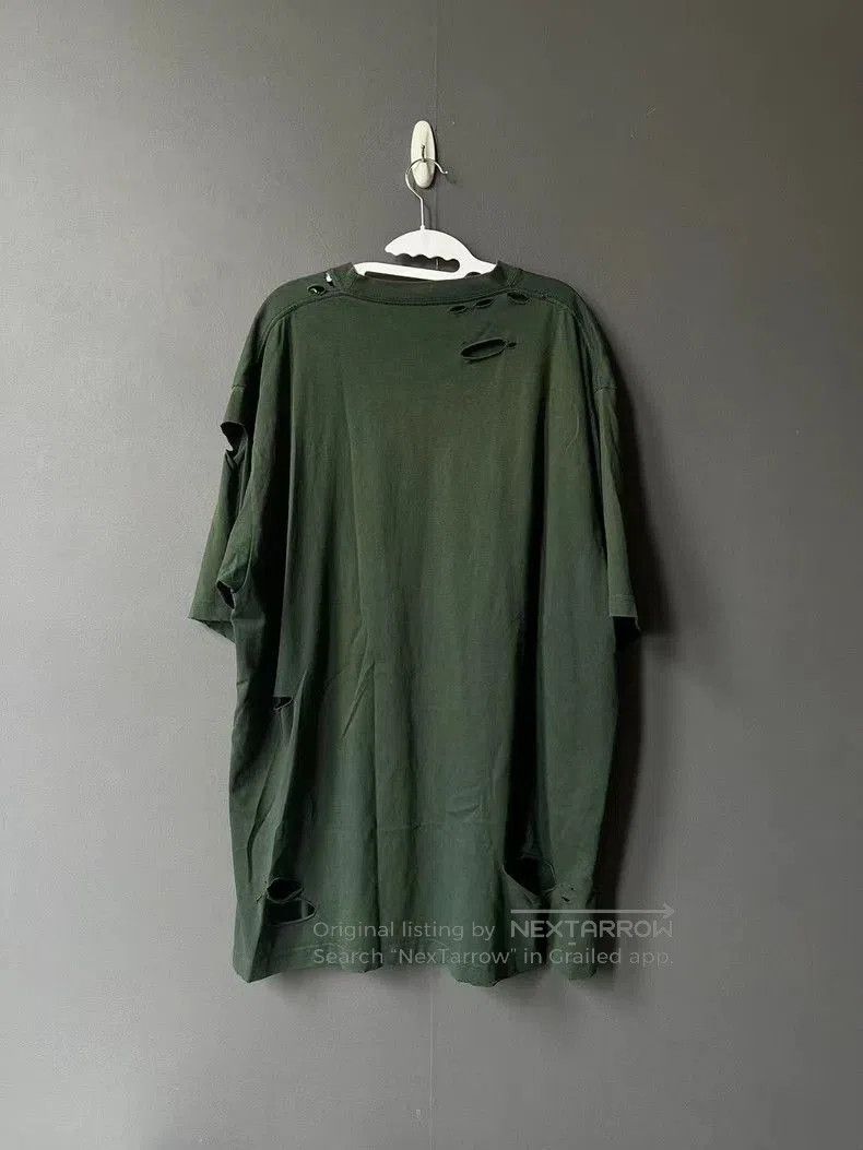 Balenciaga Balenciaga Distressed Logo Short Sleeve Tee. Size US S / EU 44-46 / 1 - 2 Thumbnail
