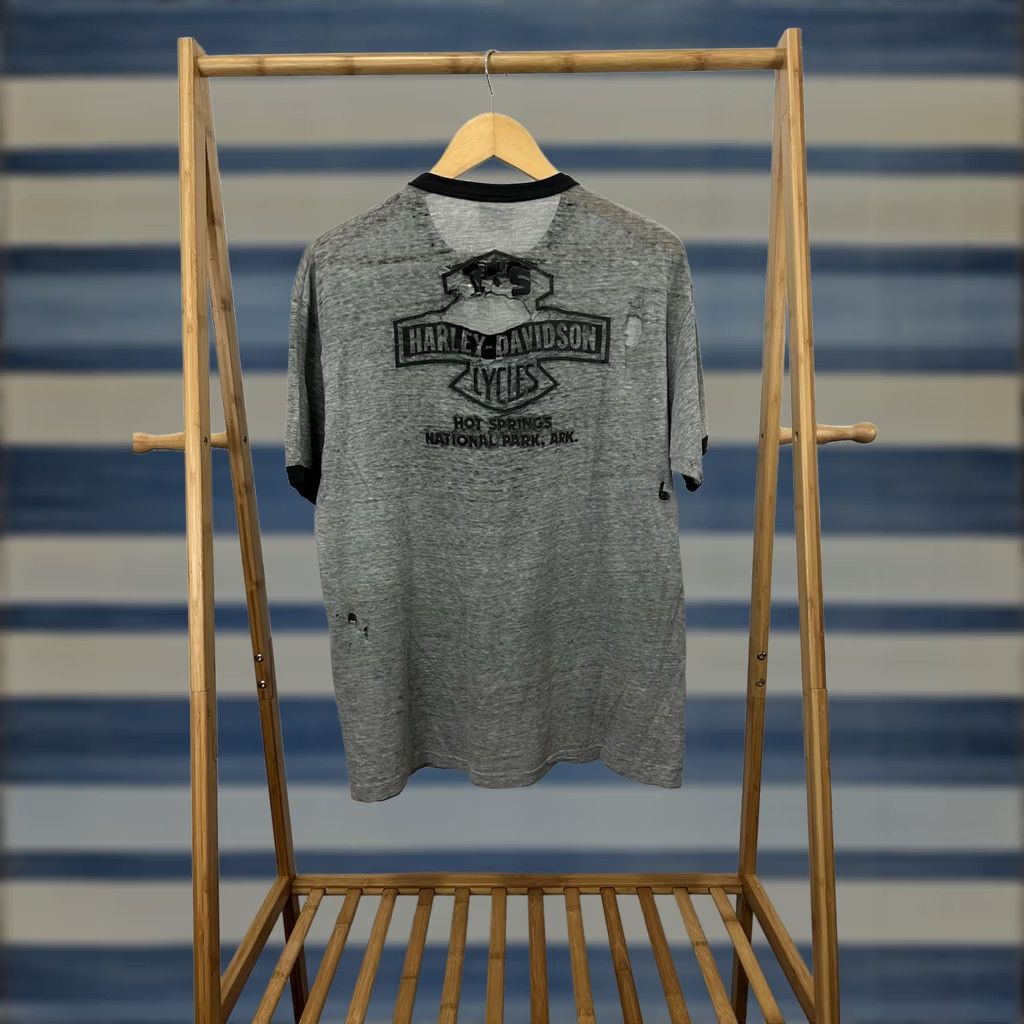 Hanes VTG 80s Harley Davidson 3D Emblem Thrashed Paper Thin Burnout T-Shirt XL Mens Gray Harley Davidson Shirt XL Mens Distressed Biker Grunge 80s Size US XL / EU 56 / 4 - 1 Thumbnail