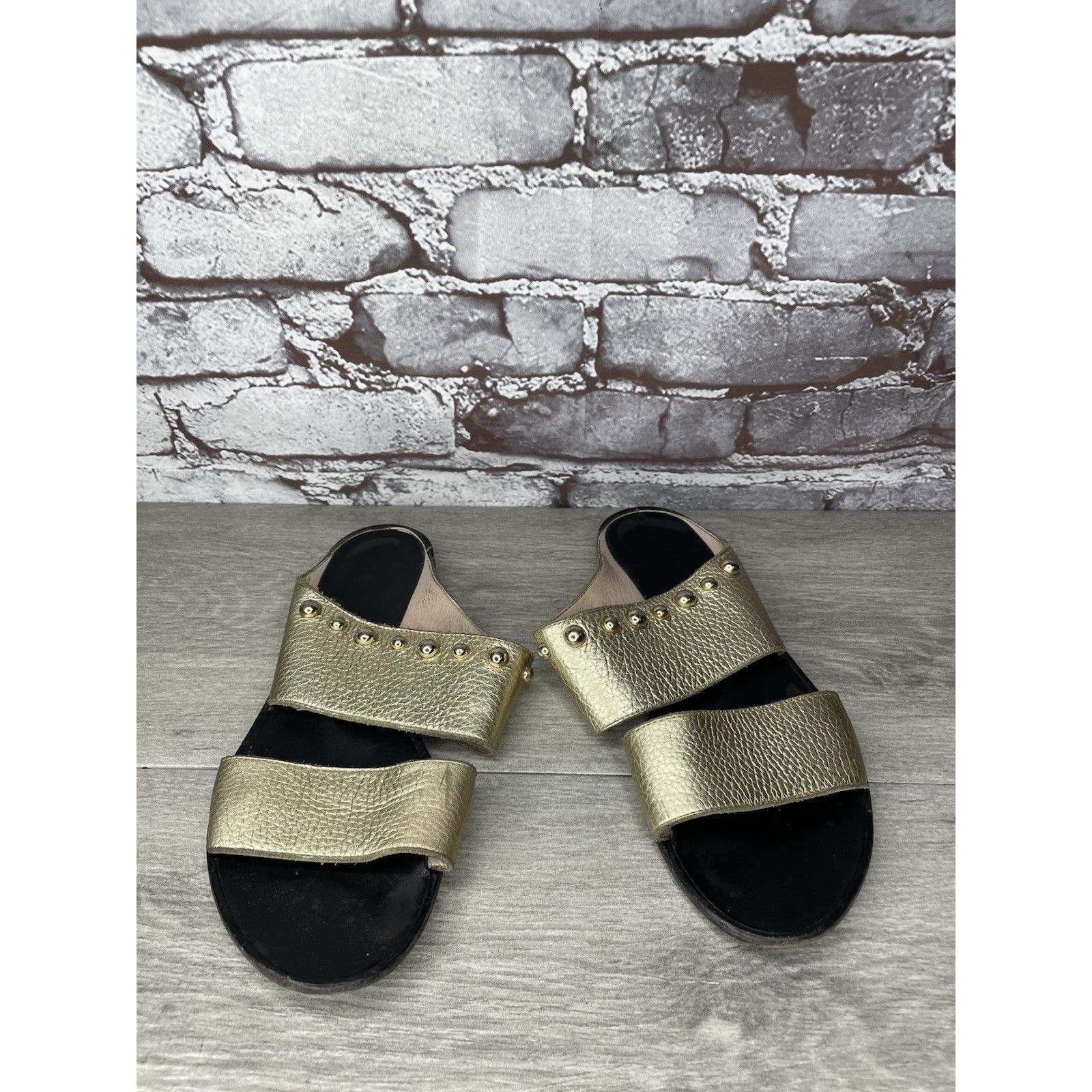 Lanvin Lanvin Gold Leather Straps Flats Slides Studded Sandals Wome Size US 8.5 / IT 38.5 - 13 Thumbnail