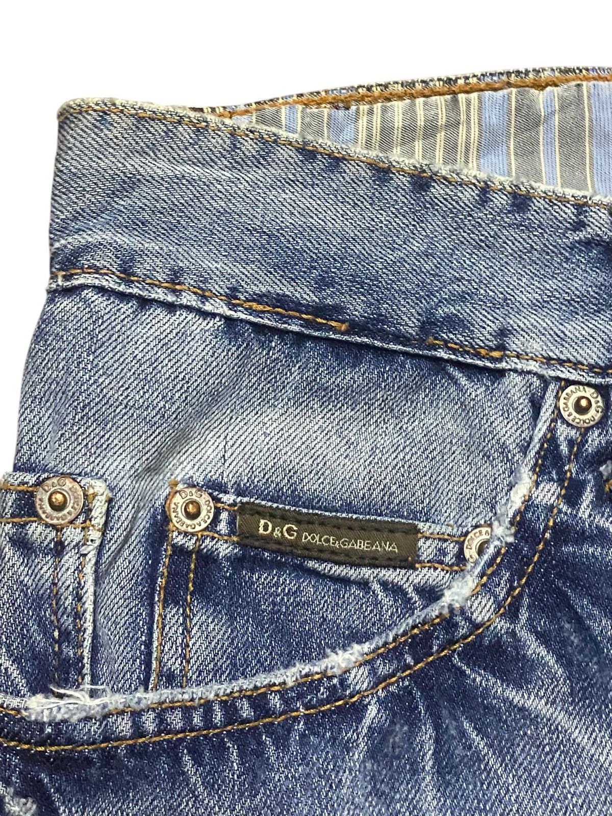 Dolce & Gabbana Vintage Dolce &. Gabbana Light Wash Distressed Enough Baggy Size US 30 / EU 46 - 11 Thumbnail