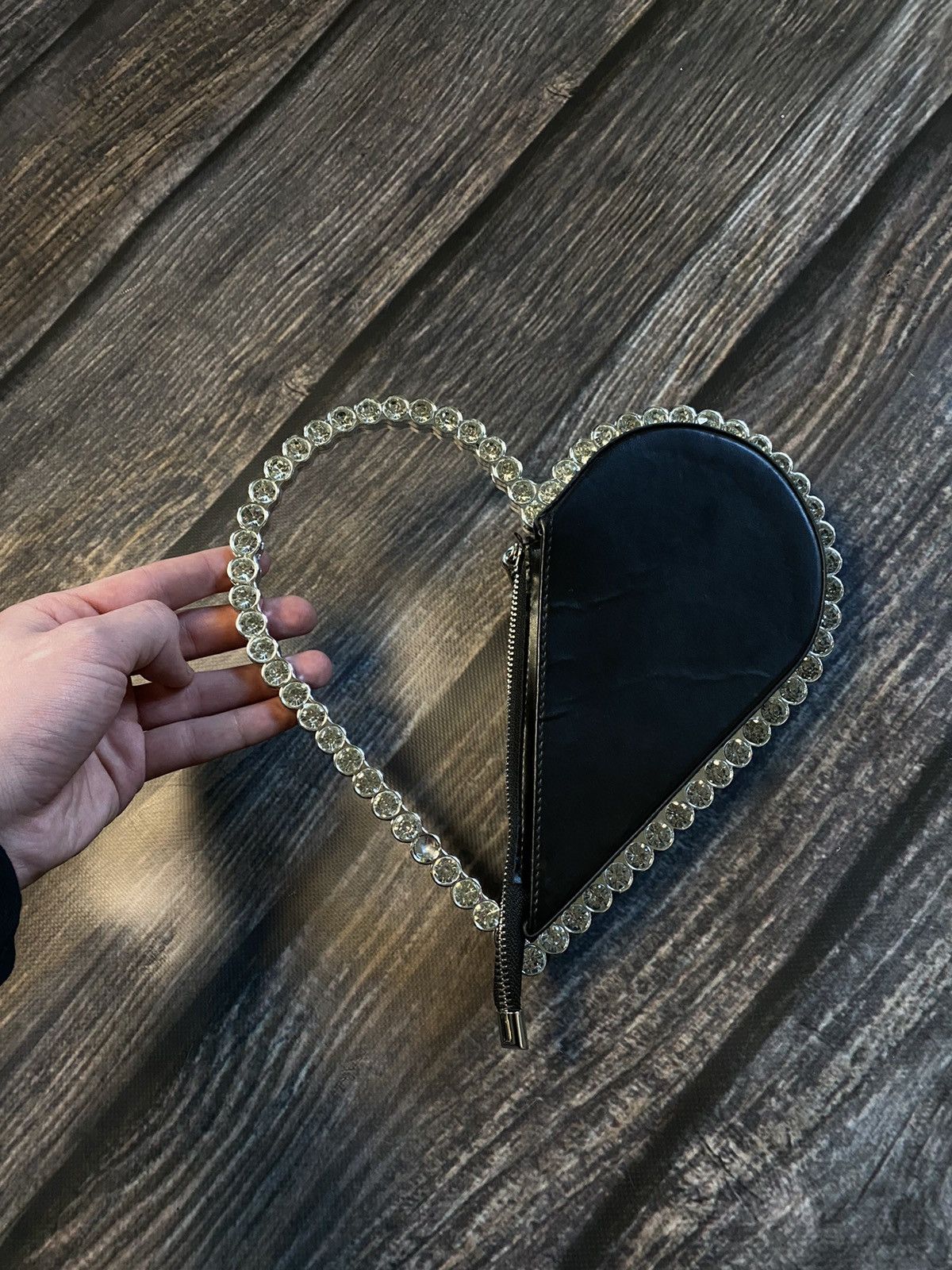 Japanese Brand RARE❗️ HEART-SHAPED BAG WITH SEQUINS AND LEATHER. Size ONE SIZE - 2 Thumbnail