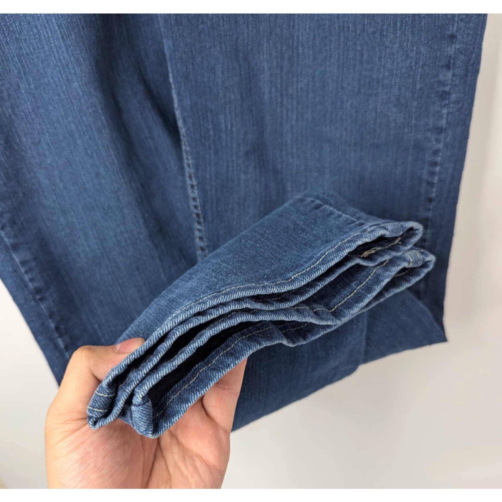 Lee Lee Jeans Women 16 Petite Blue Riders Classic Straight Leg Mid Rise 130M246 Jeans Mens? Size 38" / US 16 / IT 52 - 3 Thumbnail