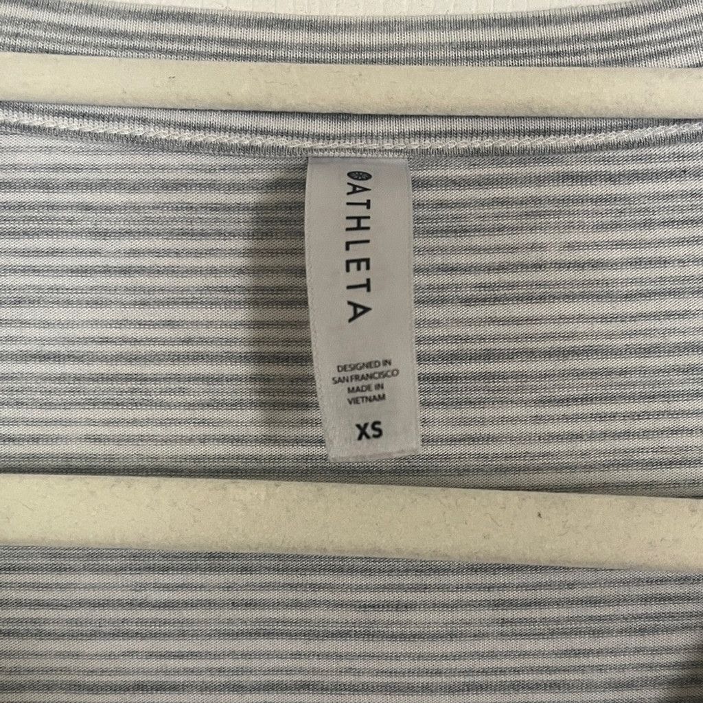 Athleta Athleta Cloudlight Stratus Heathered Gray T-Shirt Runs Big! Size XS / US 0-2 / IT 36-38 - 3 Thumbnail