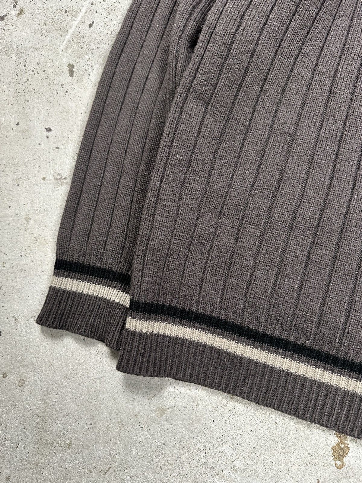 Diesel ‼️ Vintage 90s Diesel Brown V-neck Sweater Bootleg Size US L / EU 52-54 / 3 - 8 Thumbnail