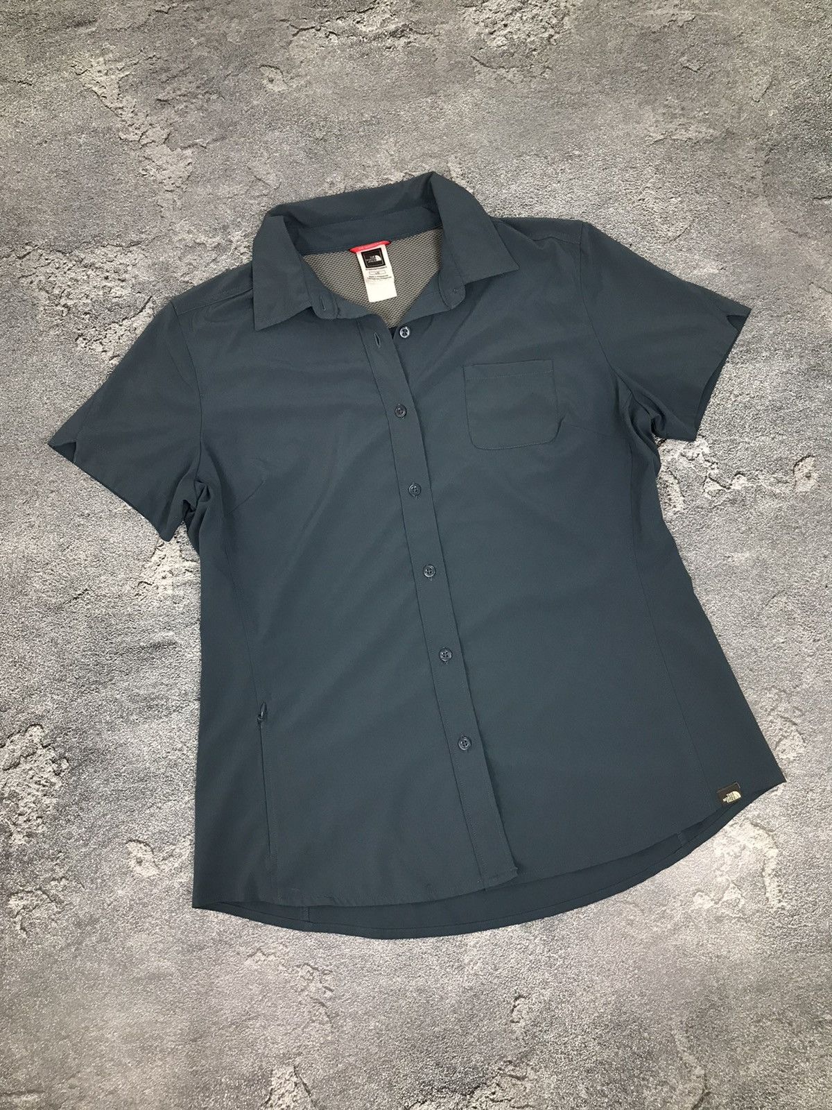 The North Face The North Face Lightweight Buttoned Short Sleeve Shirt Size L / US 10 / IT 46 - 2 Thumbnail