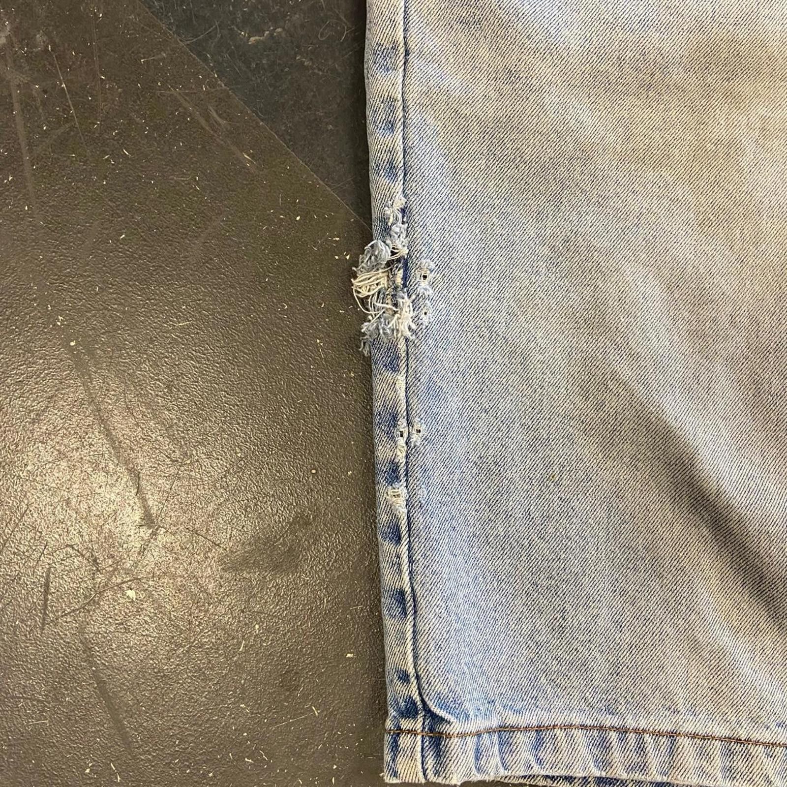 B.U.M Equipment × Vintage Vintage BUM Faded Light Wash Jorts Size US 38 / EU 54 - 5 Thumbnail