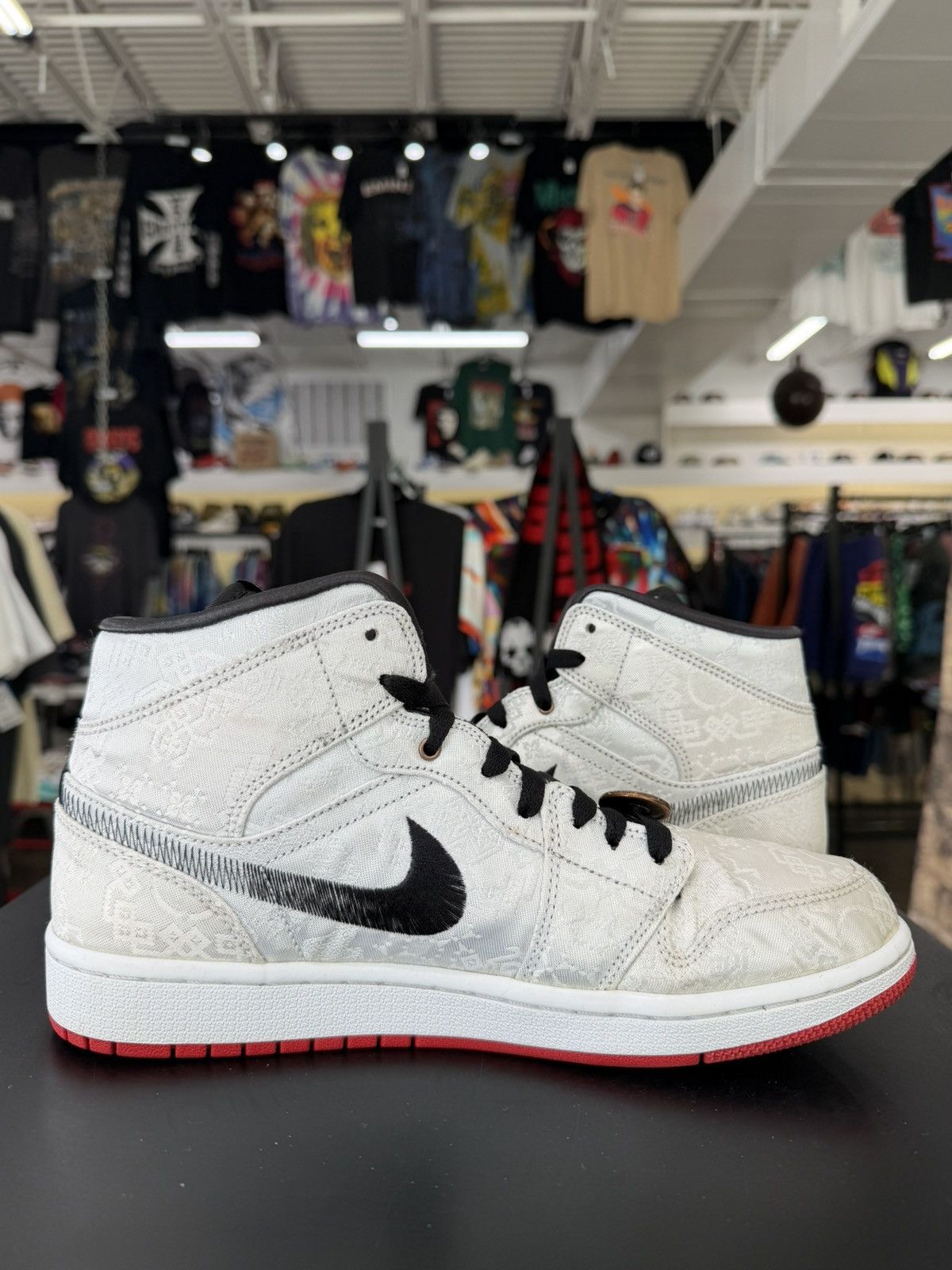 Jordan Brand Jordan 1 Mid Fearless Edison Chen CLOT Size 8.5 (2019) Size US 8.5 / EU 41-42 - 3 Thumbnail