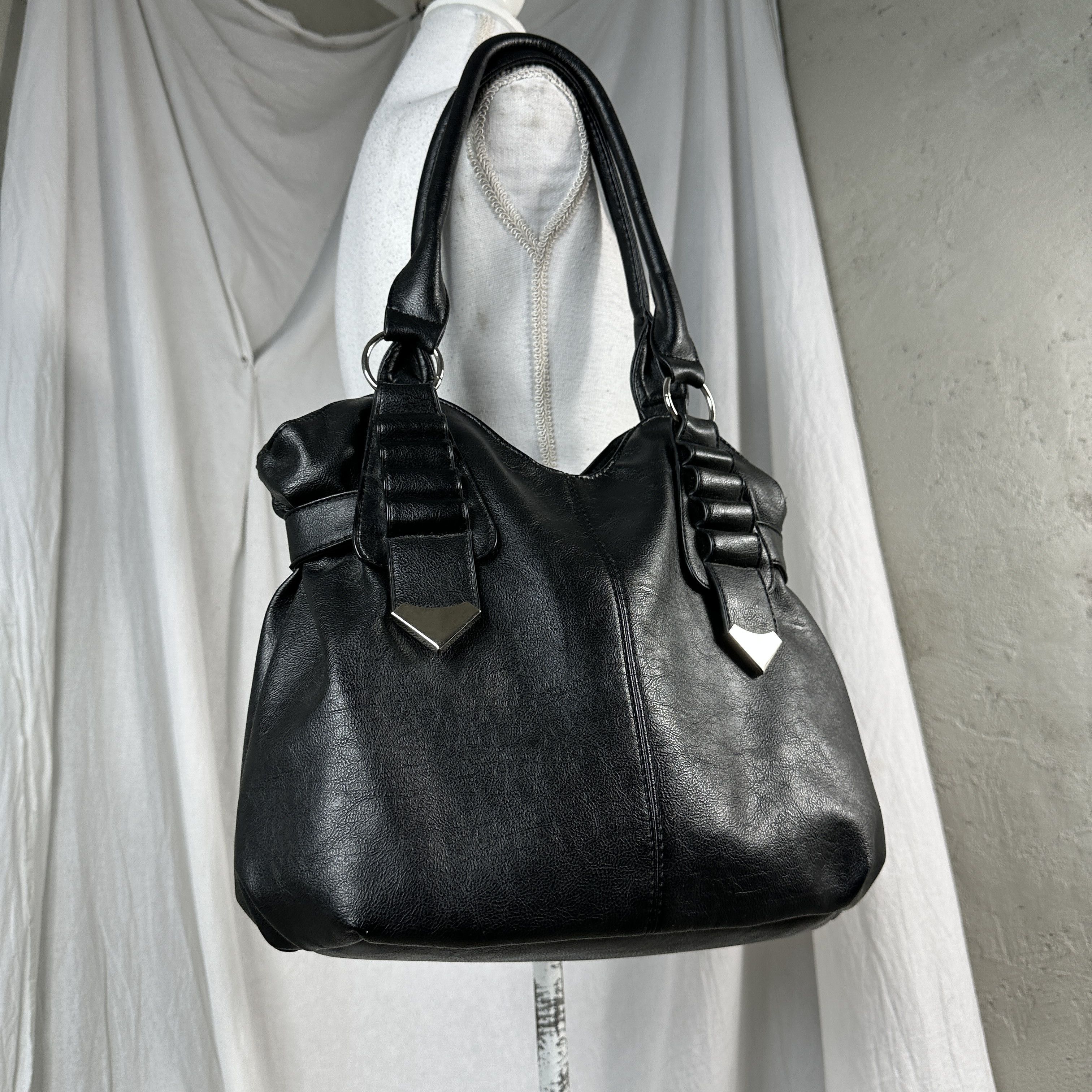 Vintage Vintage Y2K Avant Garde Faux Leather Moto Straps Bag Size ONE SIZE - 3 Thumbnail