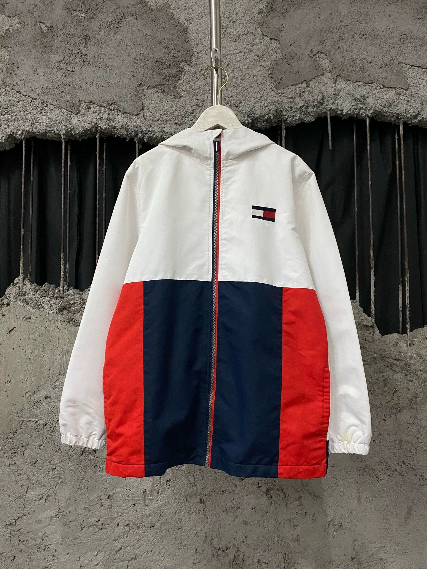 Tommy Hilfiger Tommy Hilfiger zipper jacket size L Size US L / EU 52-54 / 3 - 1 Thumbnail