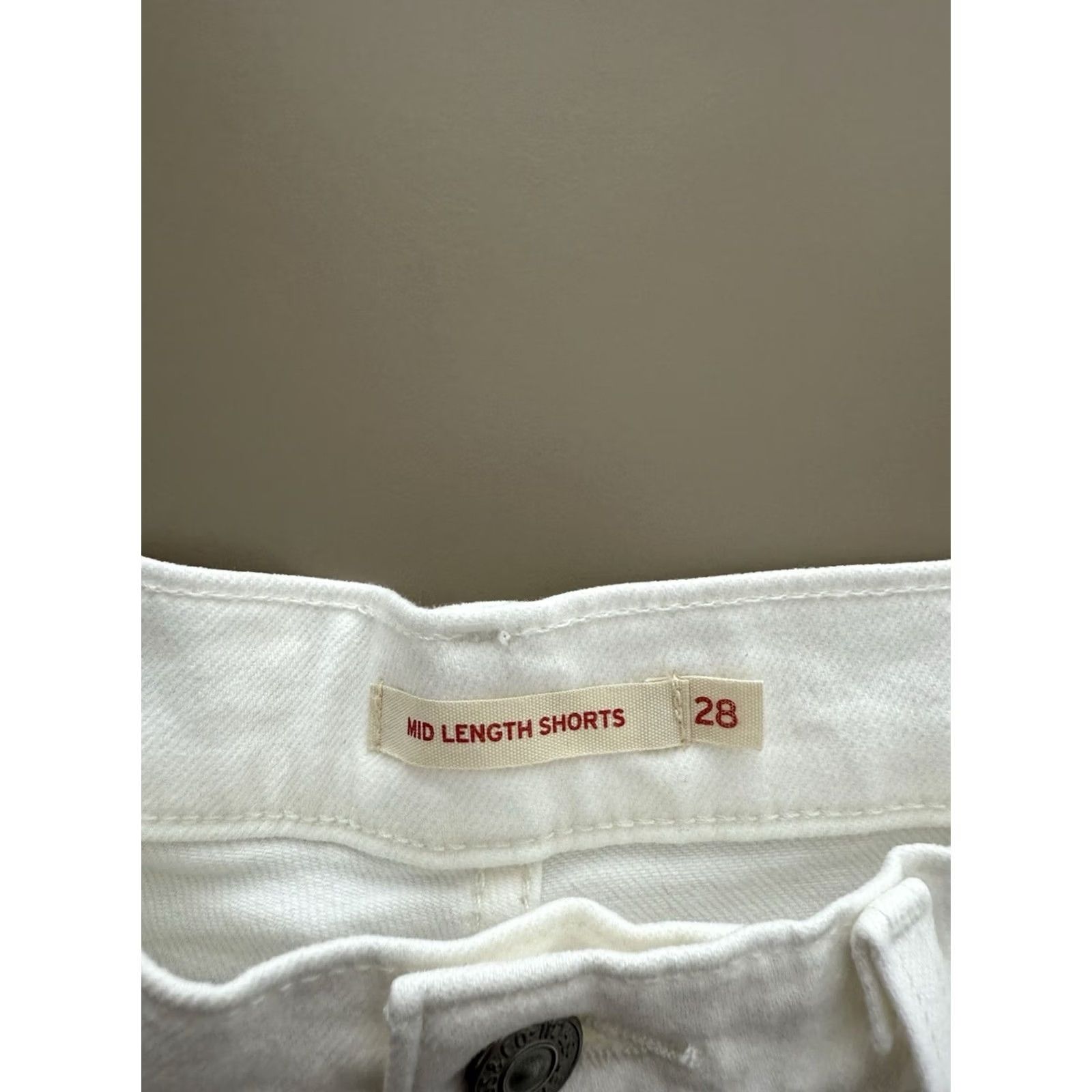 Levi's Levi's Shorts Womens Size 28 White Denim Stretch Mid Length Casual Classic Size 28" / US 6 / IT 42 - 3 Thumbnail