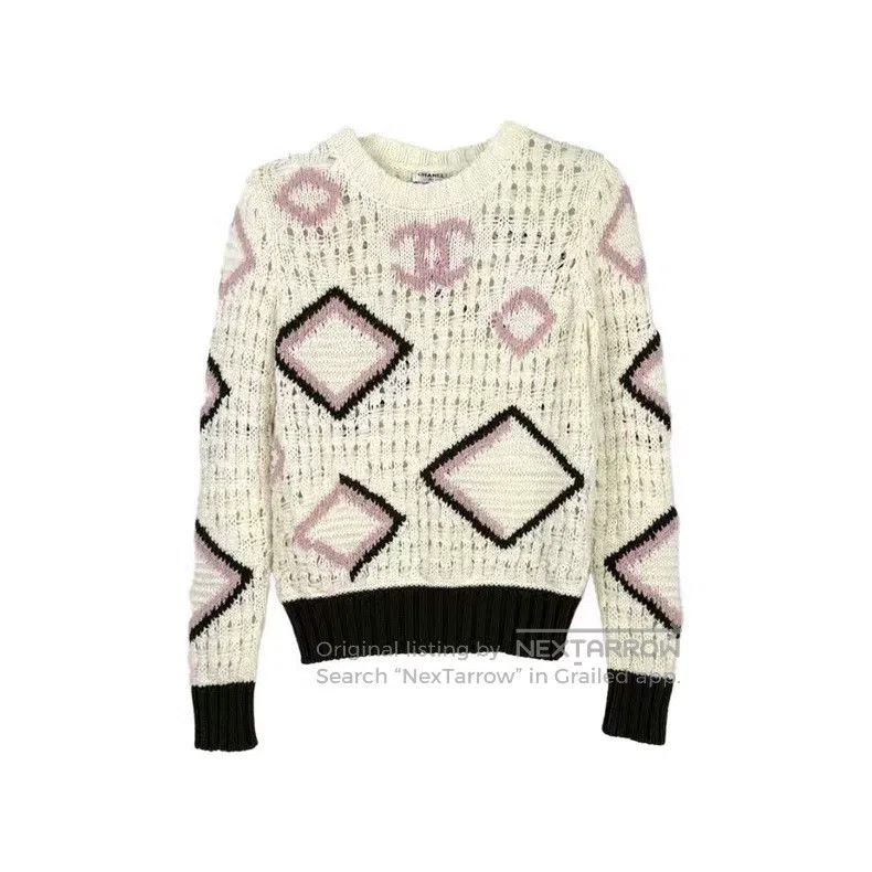Chanel Chanel White classic pink logo knitwear sweater Size XXS / US 00 / IT 34 - 1 Thumbnail