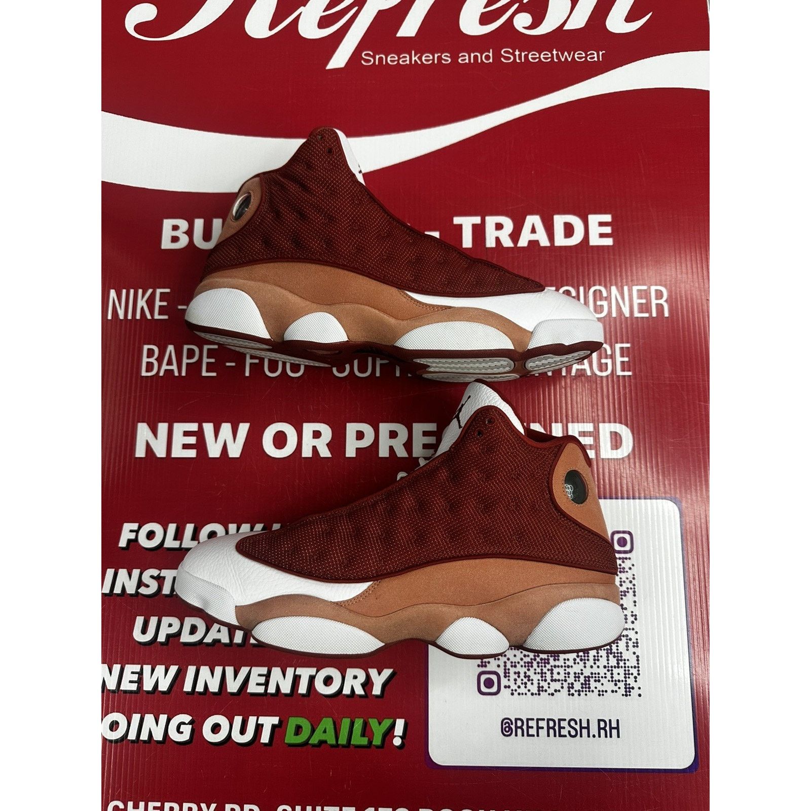 Jordan Brand Air Jordan 13 Retro Dune Red Terra Blush Size 12 DJ5982-601 Size US 12 / EU 45 - 4 Thumbnail