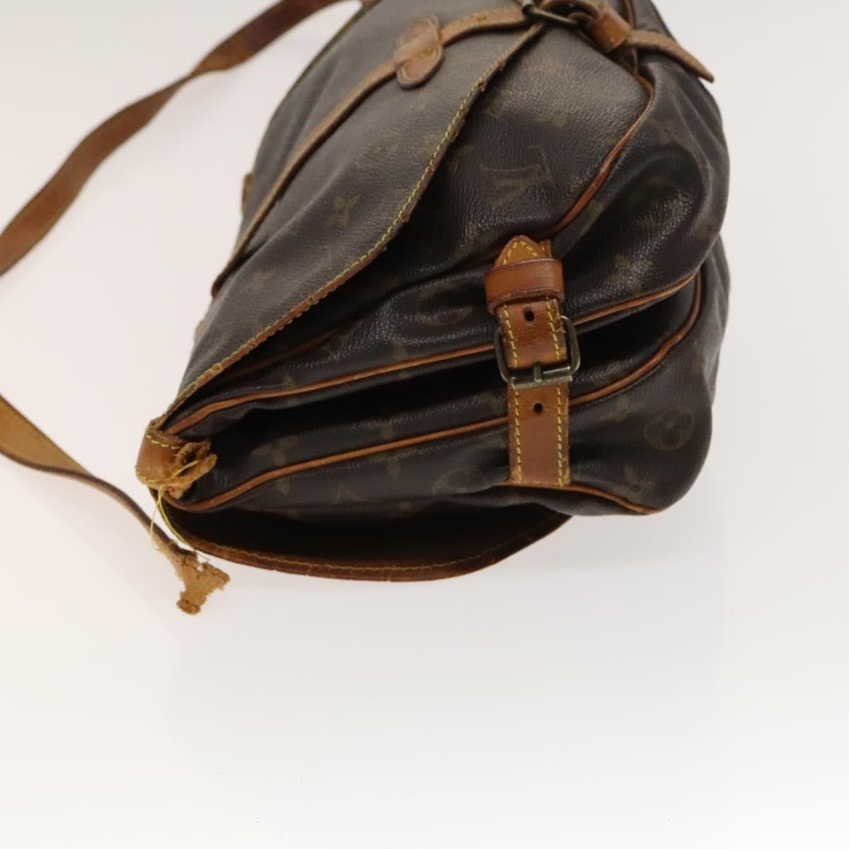 Louis Vuitton LOUIS VUITTON Monogram Saumur 30 Shoulder Bag M42256 Size ONE SIZE - 5 Thumbnail