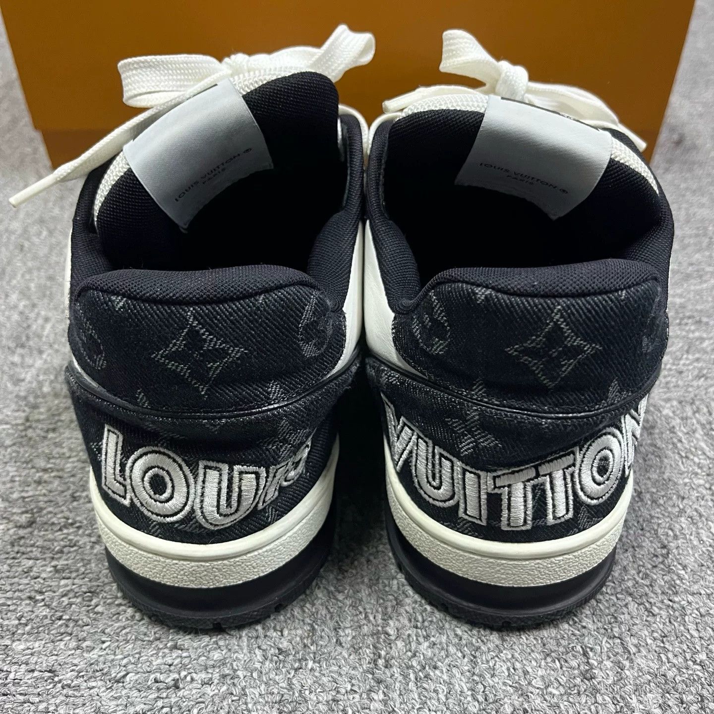 Louis Vuitton Louis Vuitton Black White Calf Leather Sneakers Size US 9 / EU 42 - 4 Thumbnail
