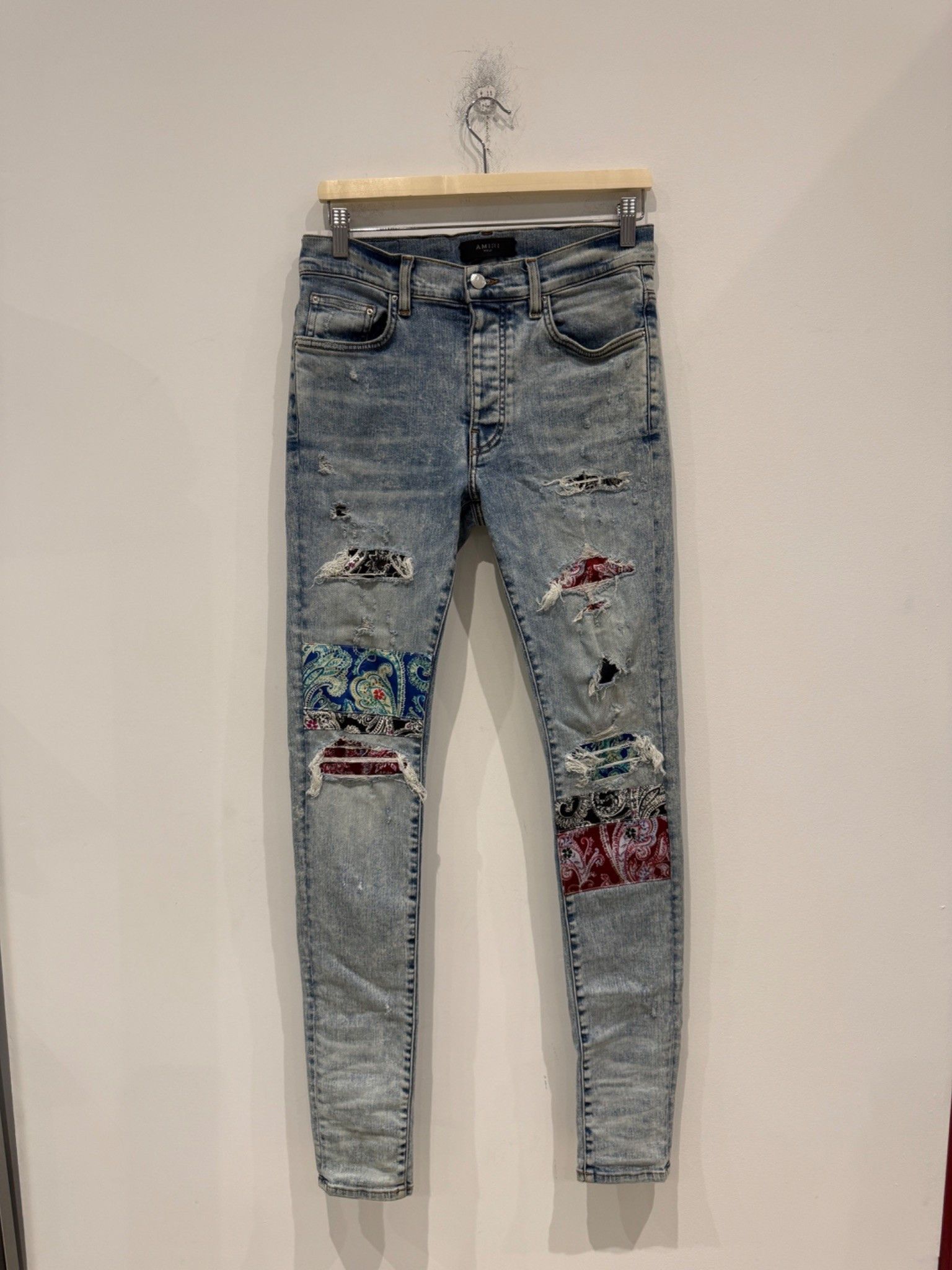 Amiri Amiri Pajama Art Patch Skinny Jeans Light Blue Size US 31 - 1 Thumbnail