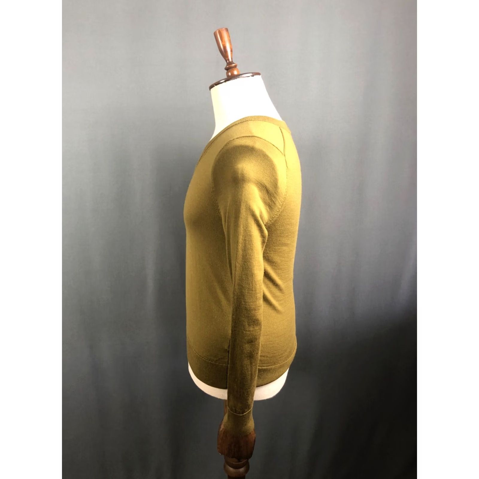 Icebreaker Icebreaker Wool Jumper Women S Mustard-Colored Knit V-Neck Pullover Blouse Casual Classic 100% Wool Size 28" / US 6 / IT 42 - 2 Thumbnail