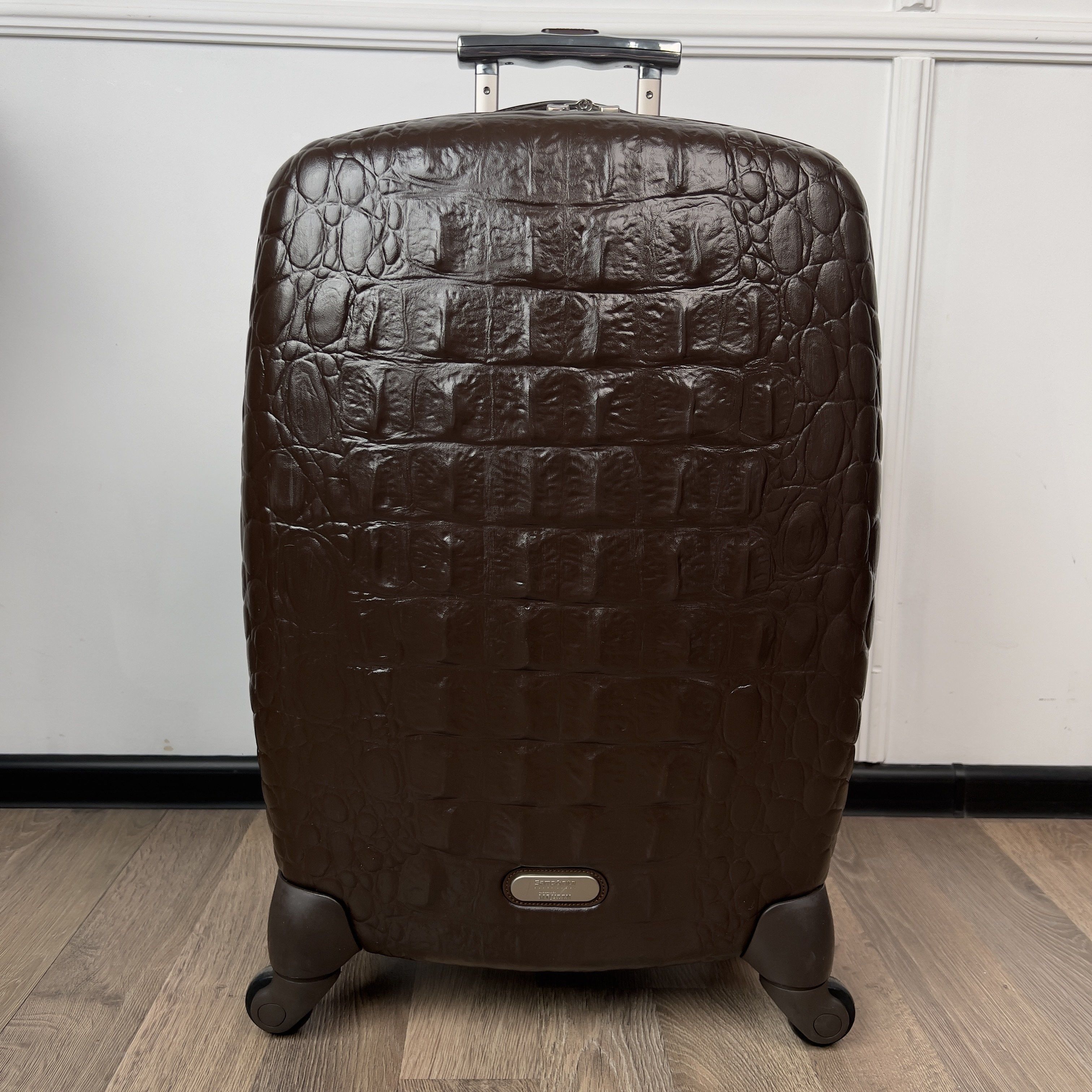 Samsonite RARE Alexander McQueen Spinner 65 Trolley Suitcase Crocodile Size ONE SIZE - 1 Thumbnail