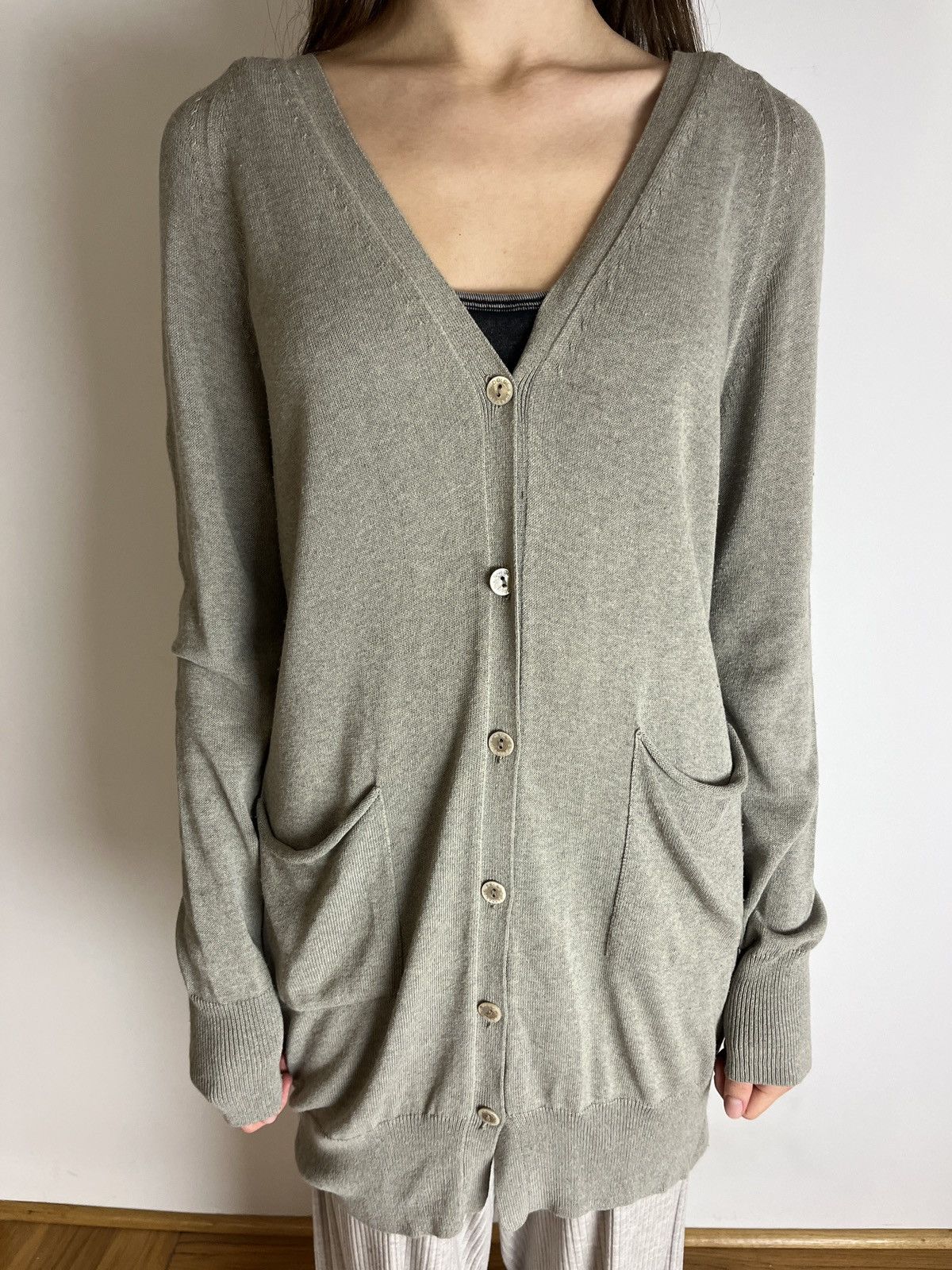 Dolce & Gabbana DOLCE&GABBANA CLASSIC WOMEN VISCOSE GRAY DESIGNER CARDIGAN Size M / US 6-8 / IT 42-44 - 1 Thumbnail