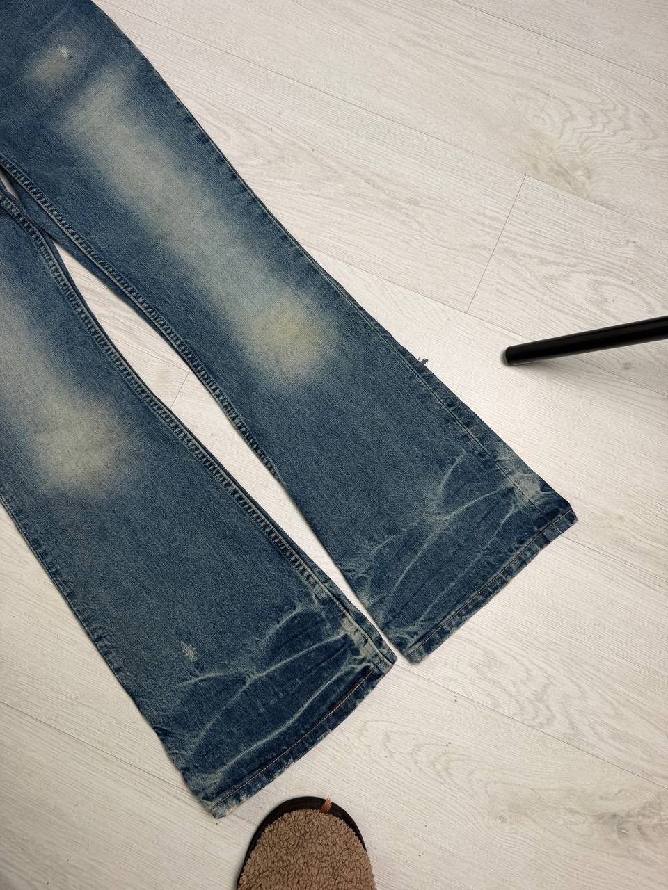 Levi's Vintage Levi's 522 Bootcut Jeans Distressed Faded Denim Y2K Size US 28 / EU 44 - 4 Thumbnail