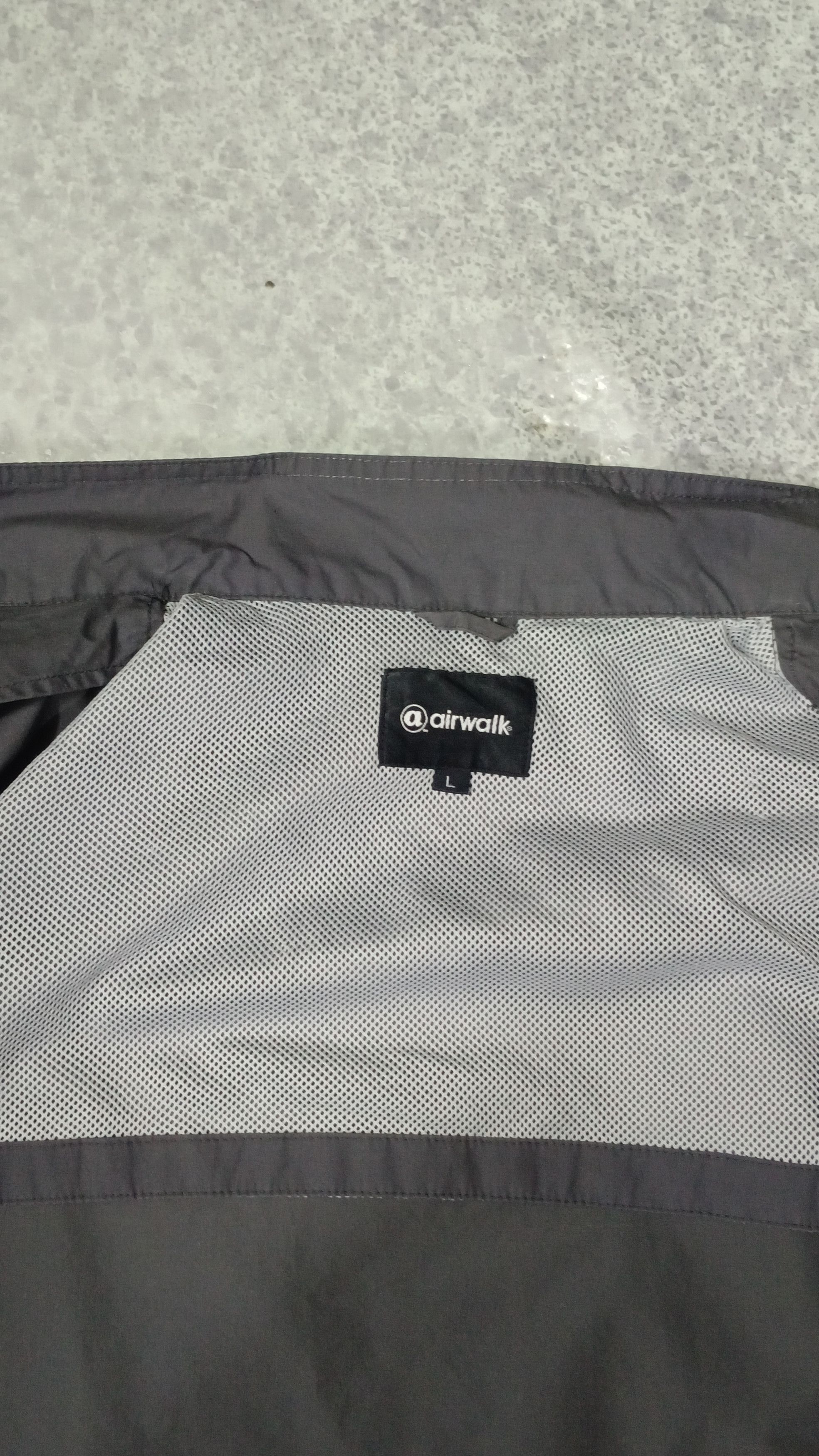 Airwalk Rare Vintage Airwalk Short Sleeve Windbreaker Size US L / EU 52-54 / 3 - 7 Thumbnail
