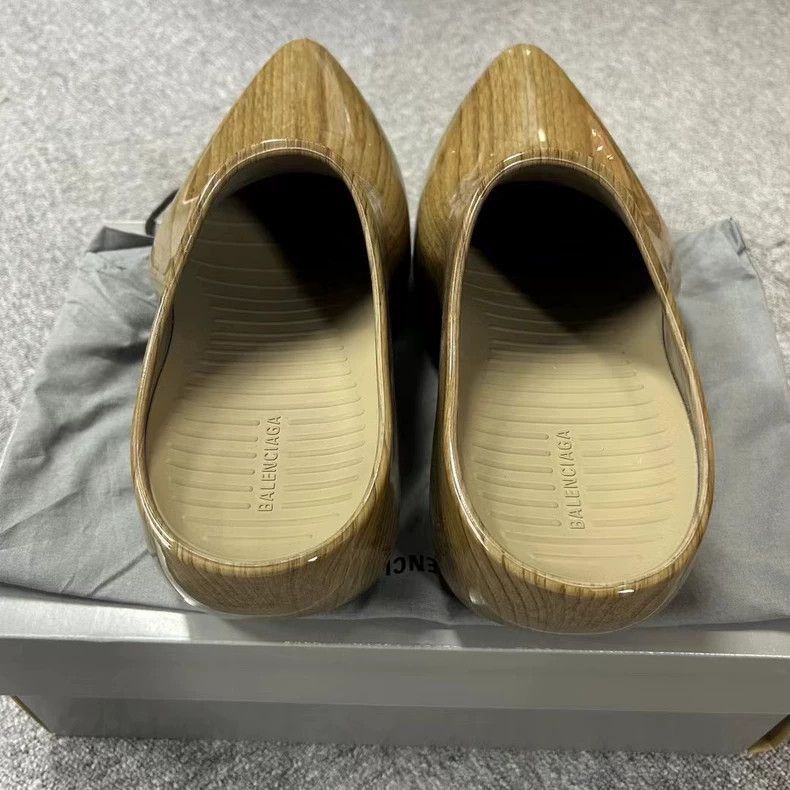 Balenciaga Balenciaga's latest wooden grain printed silent slip-on loa Size US 9.5 / EU 42-43 - 6 Thumbnail