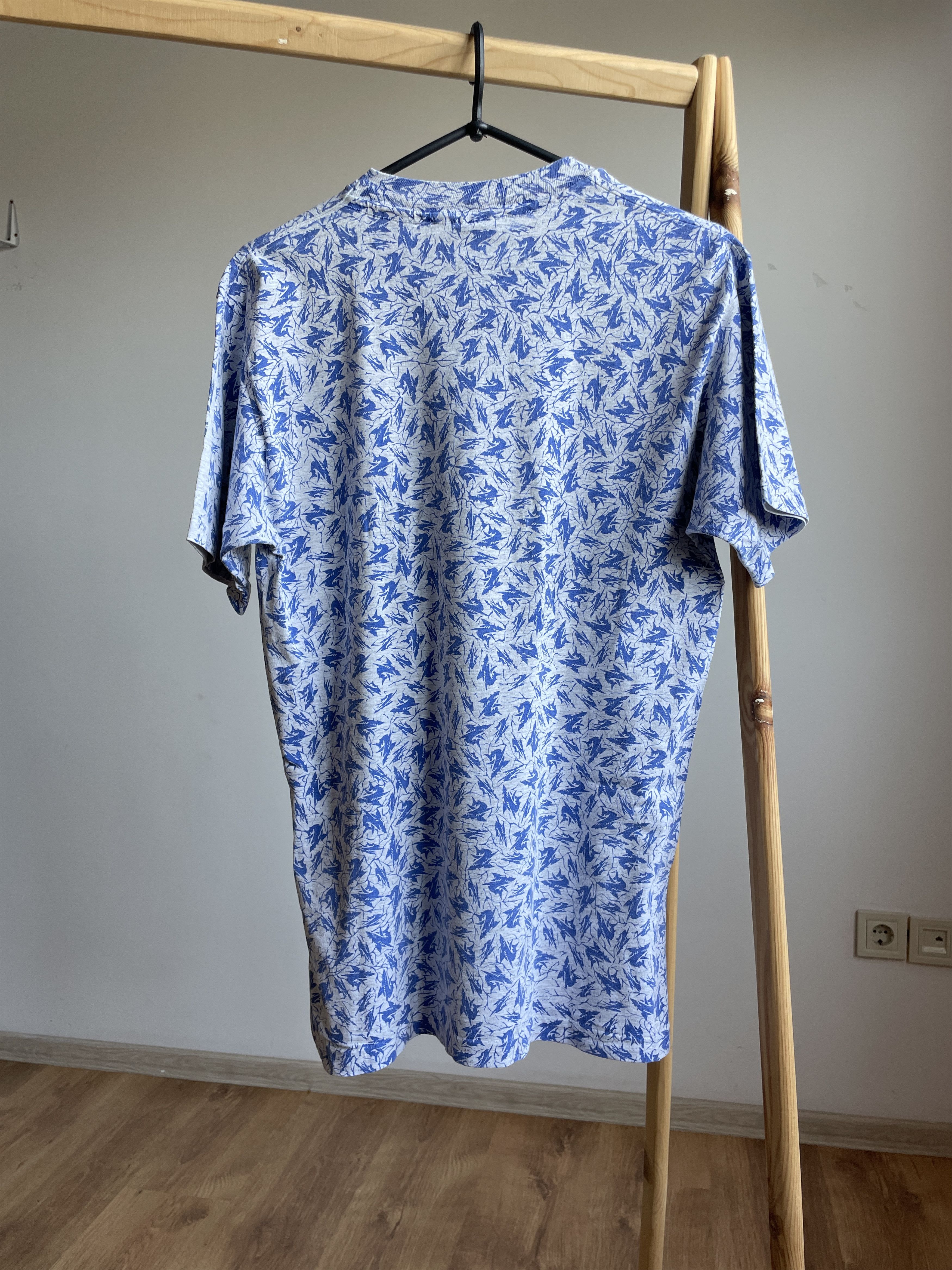 Maui and Sons × Vintage Maui Shark Pattern Vintage 90's Single Stitch T-Shirt Size L Size US L / EU 52-54 / 3 - 2 Thumbnail
