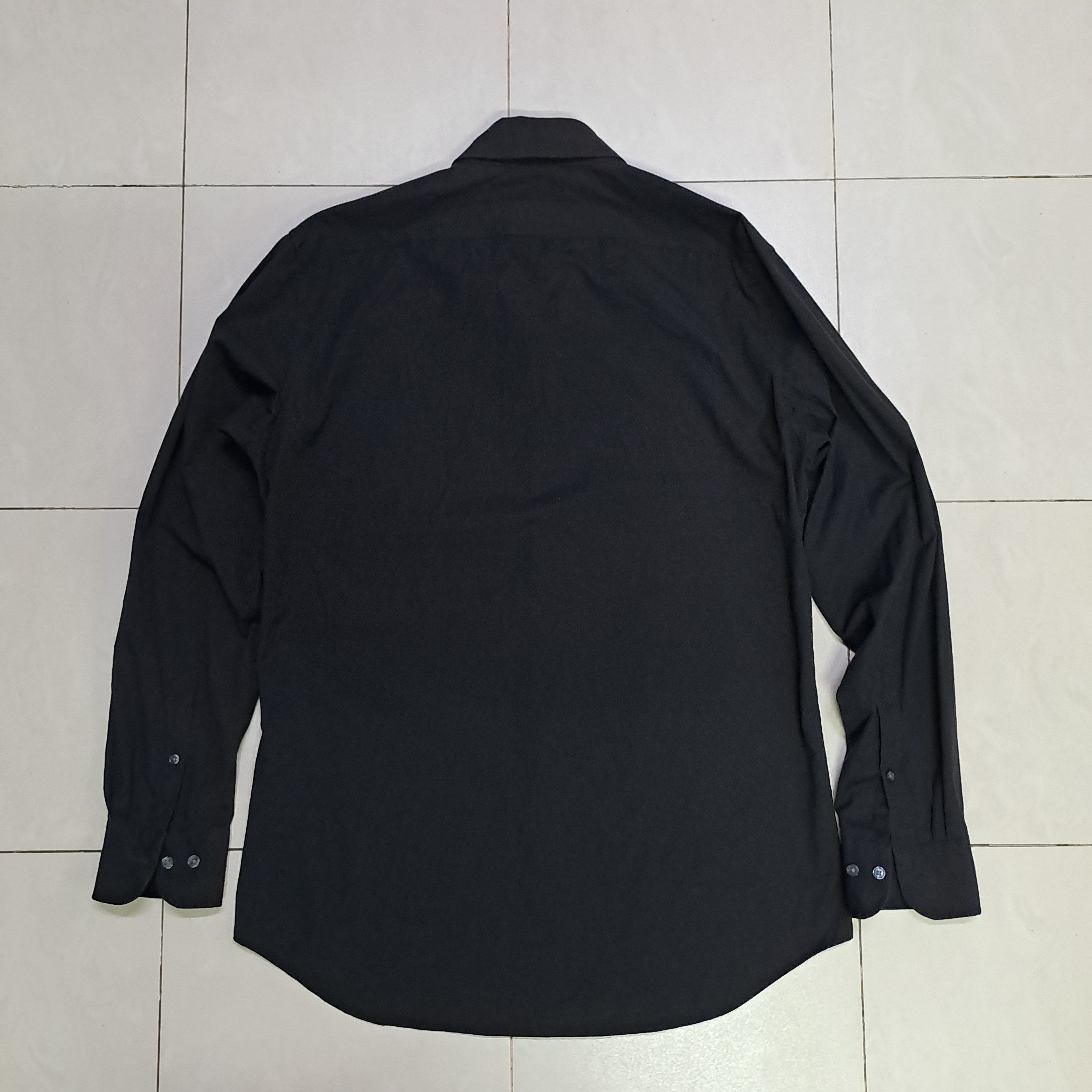 Uniqlo Uniqlo Plain Longsleeves Button Up Shirt Size US M / EU 48-50 / 2 - 9 Thumbnail